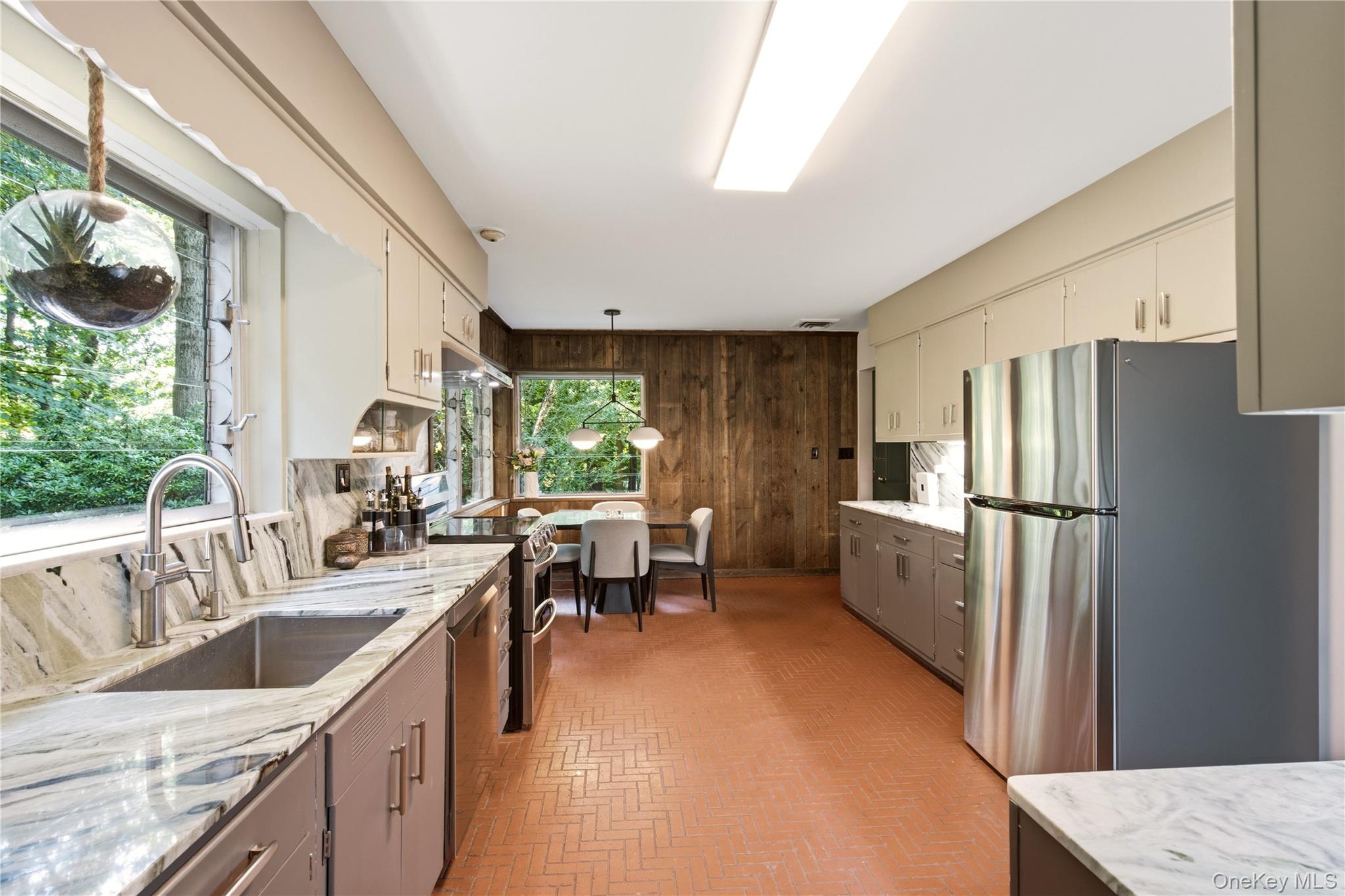 790 Bryant Avenue – For Sale photo 14