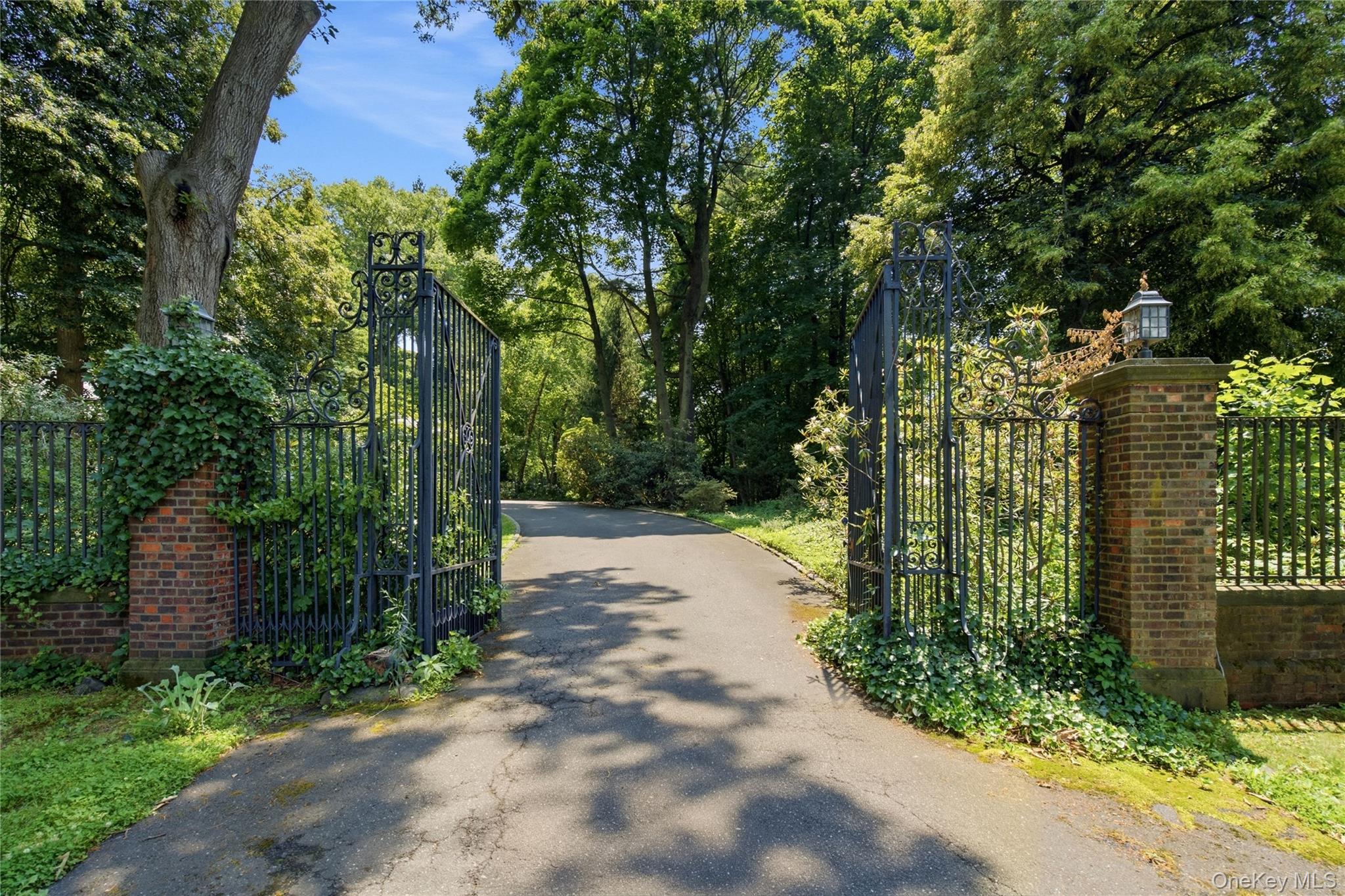 790 Bryant Avenue – For Sale photo 36