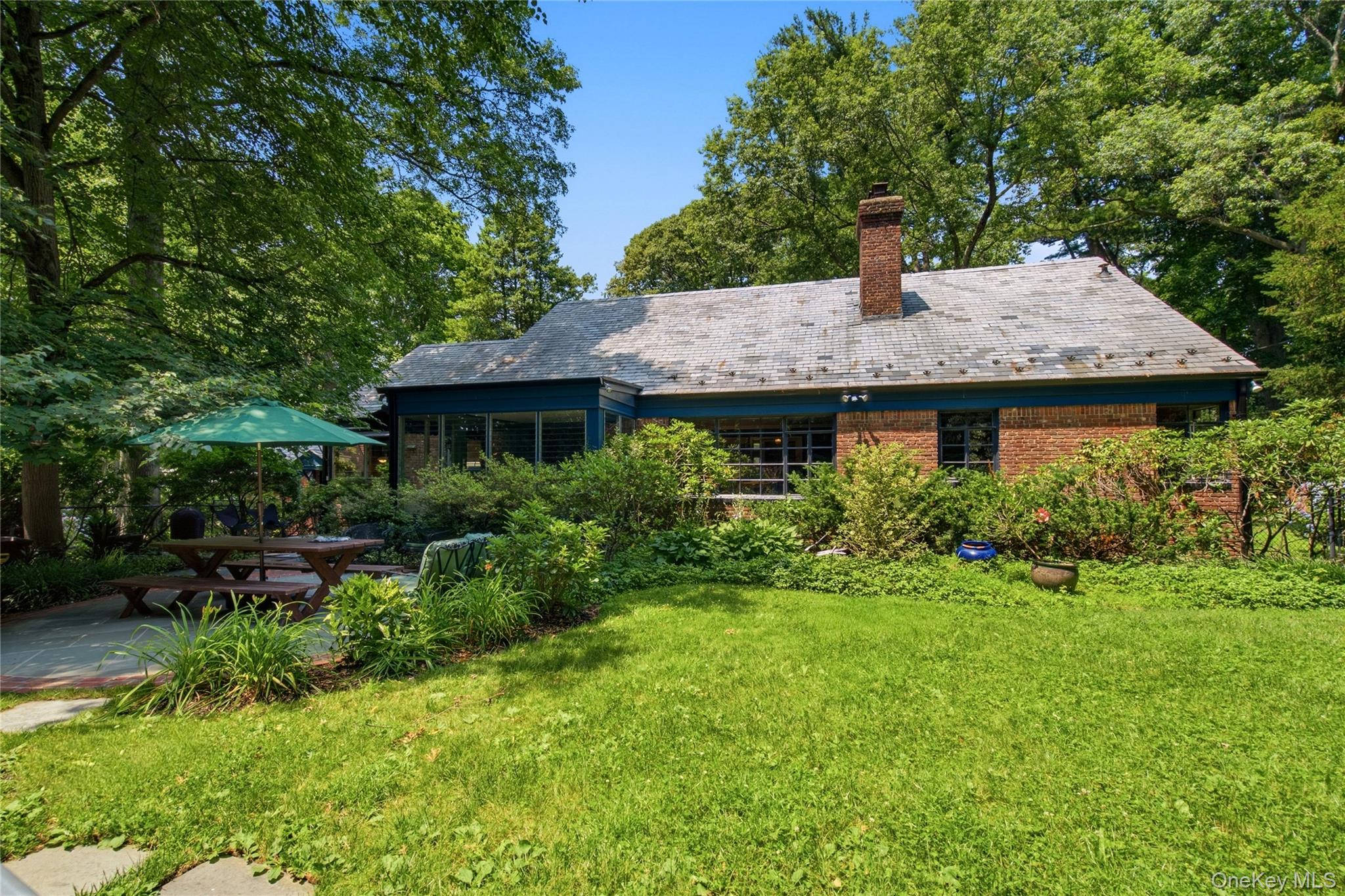 790 Bryant Avenue – For Sale photo 32