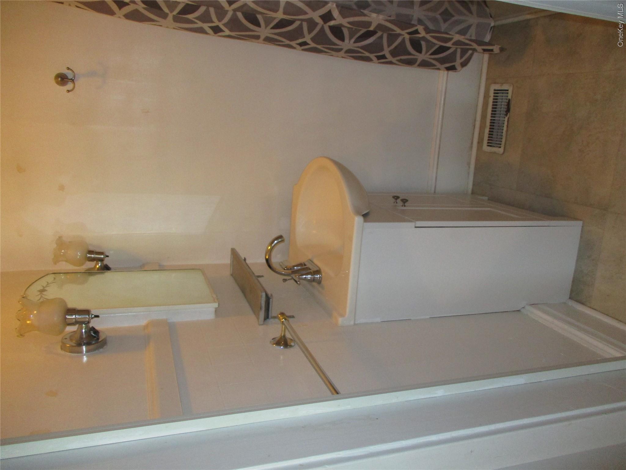 33 Bayview Terrace Unit 1 – For Rent photo 21