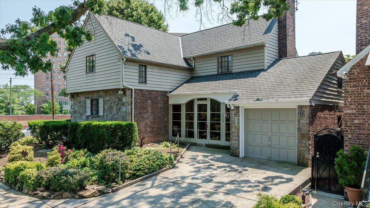 1264 Rhinelander Avenue – For Sale photo 46