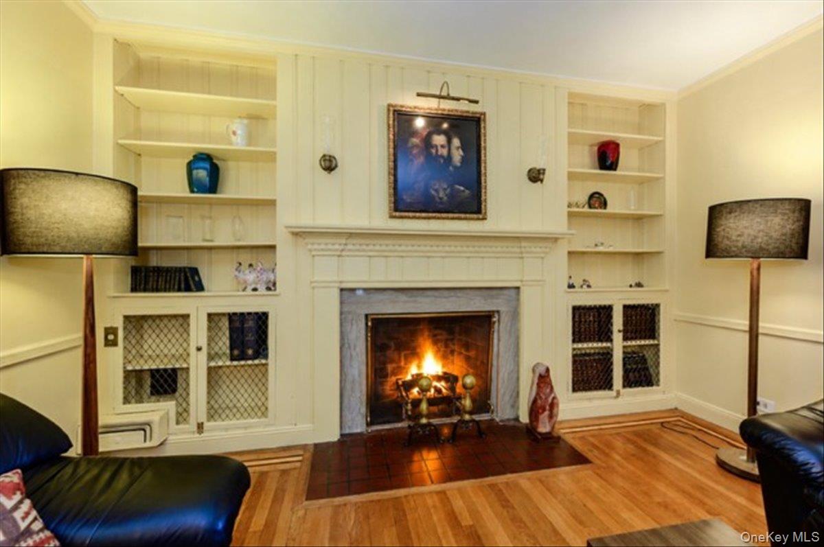 1264 Rhinelander Avenue – For Sale photo 7