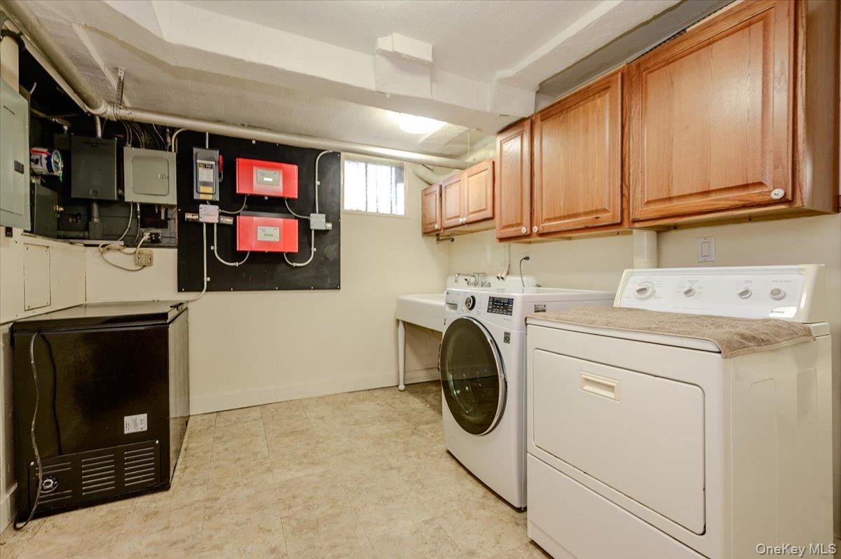 1264 Rhinelander Avenue – For Sale photo 37