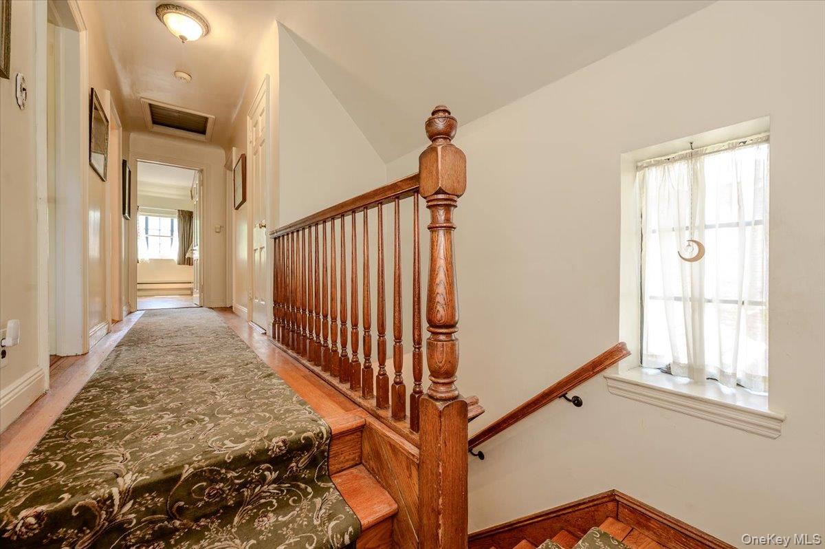 1264 Rhinelander Avenue – For Sale photo 21