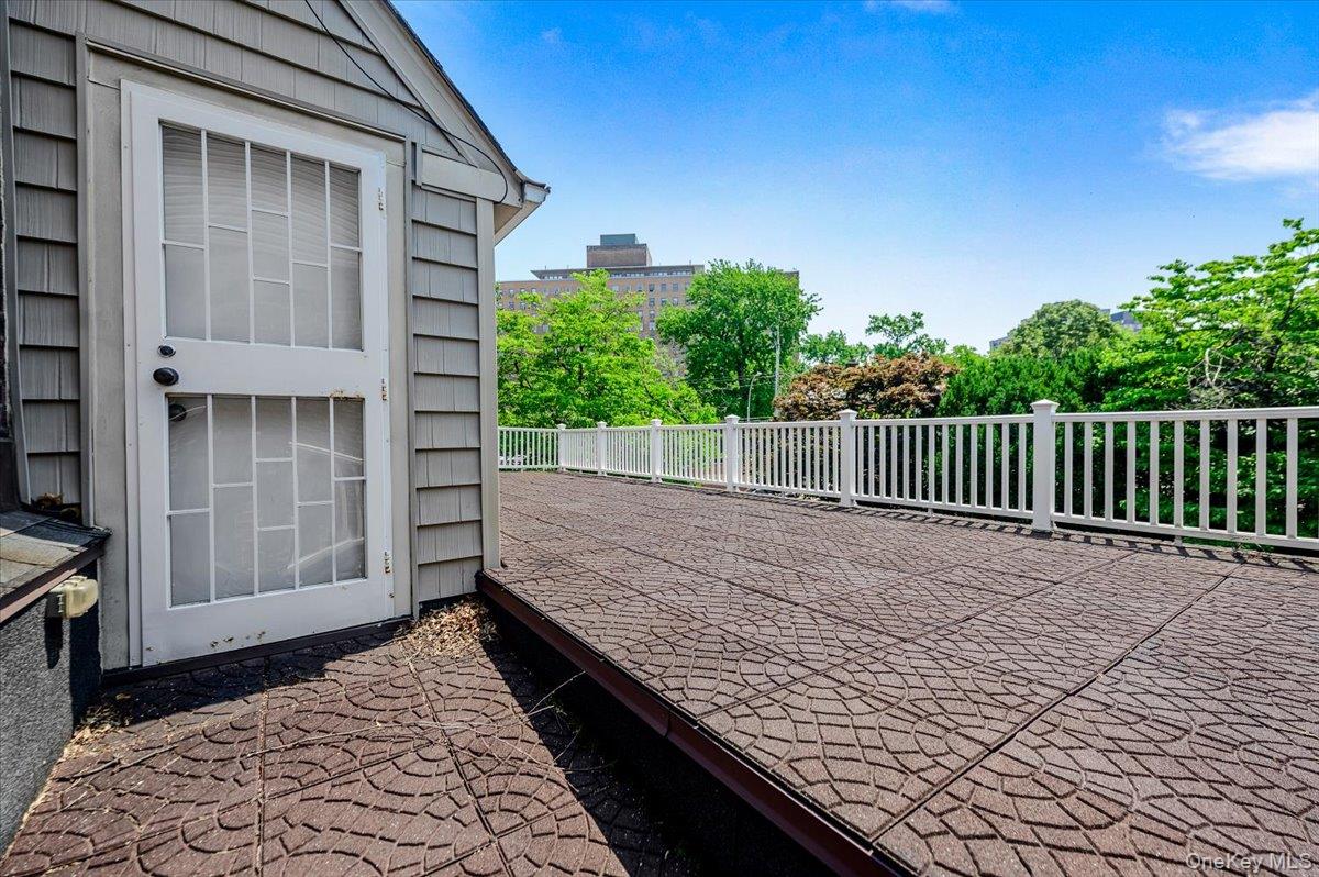 1264 Rhinelander Avenue – For Sale photo 24