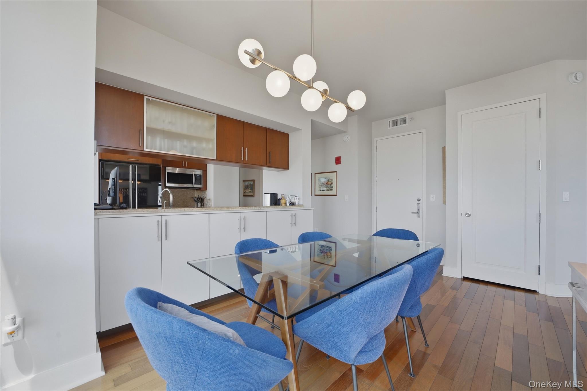 175 Huguenot Street, Unit 2503 photo 4
