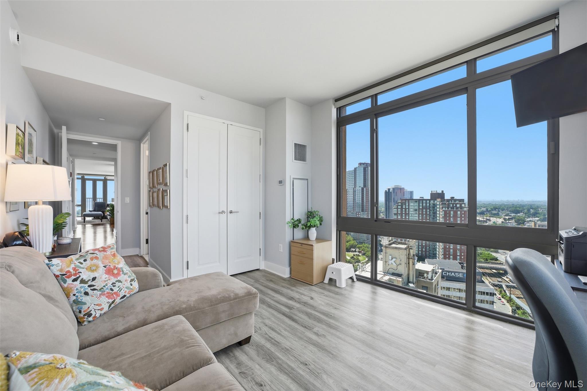 175 Huguenot Street, Unit 2503 photo 18