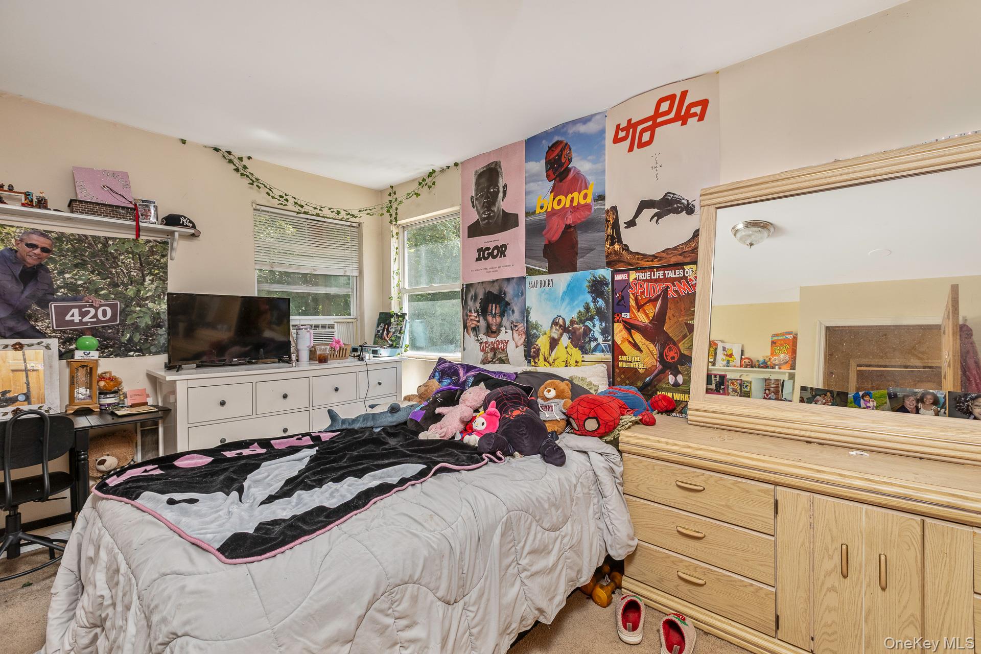 312 Peconic Avenue – For Sale photo 16