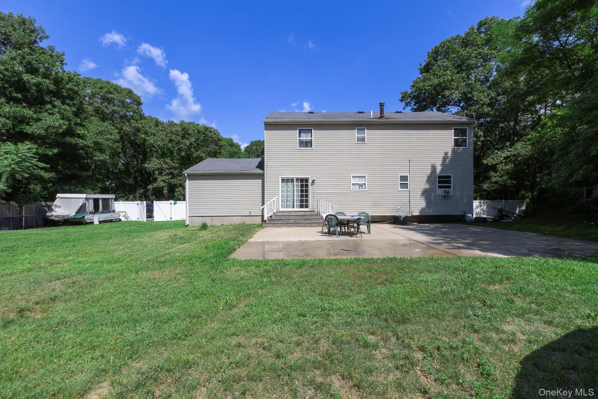 312 Peconic Avenue – For Sale photo 31