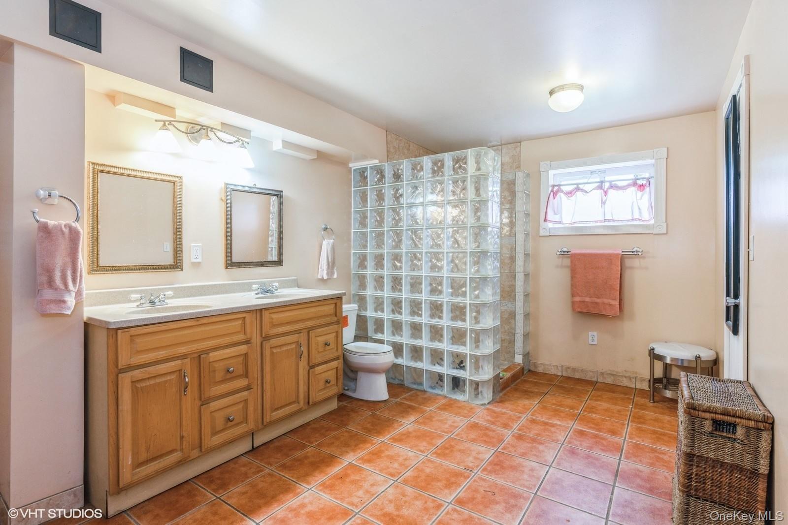 37 Post Lane, Unit A photo 25