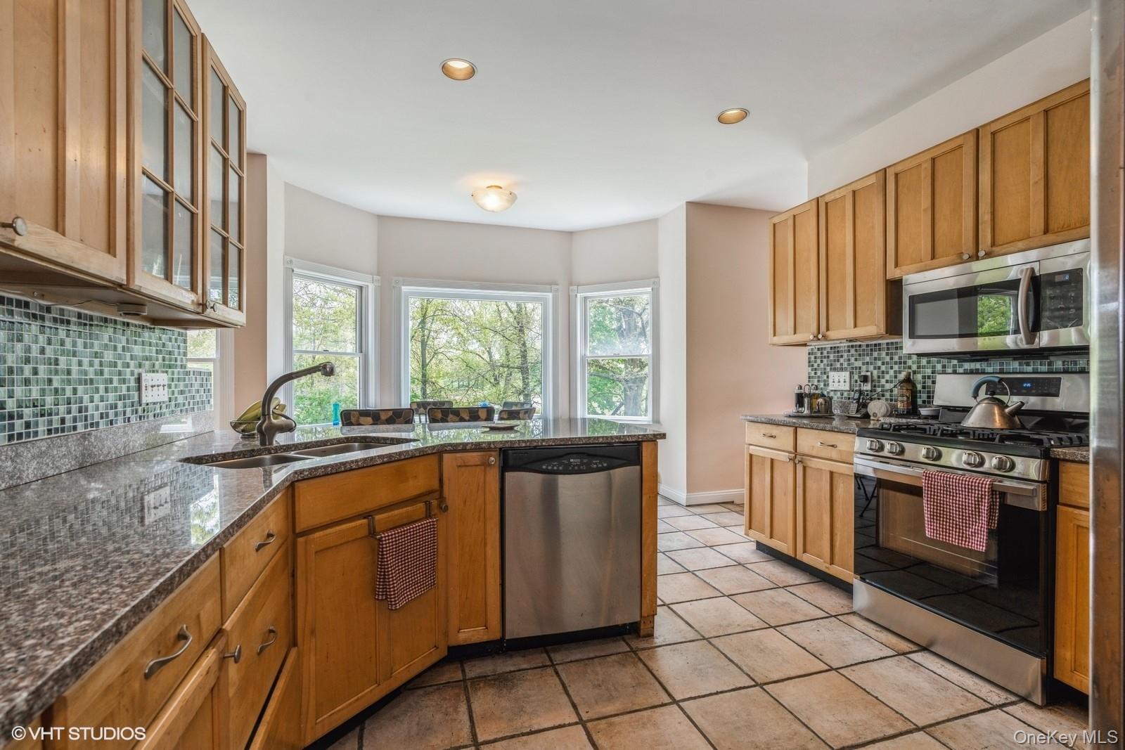37 Post Lane, Unit A photo 10