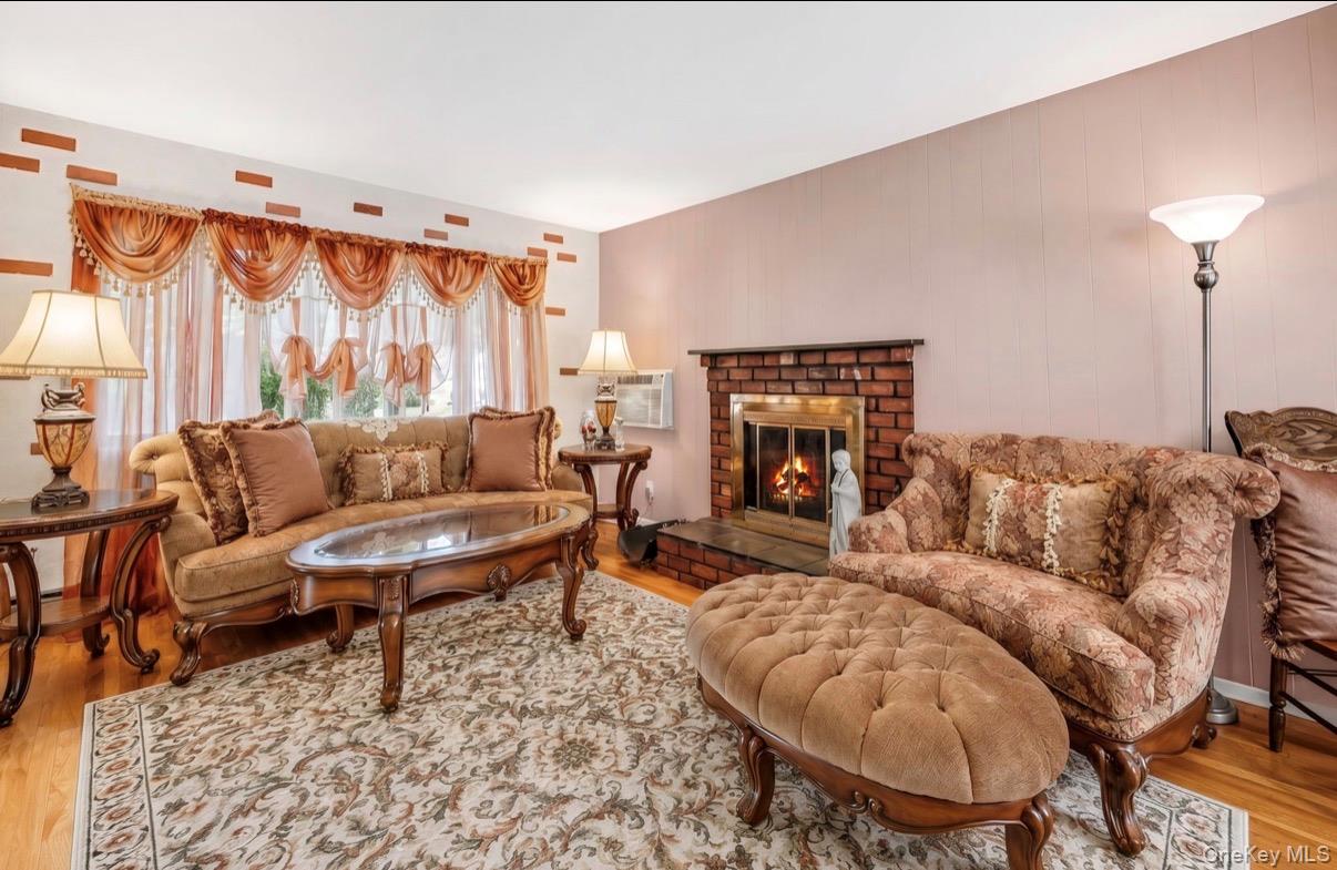 26 Harvard Lane – For Sale photo 10