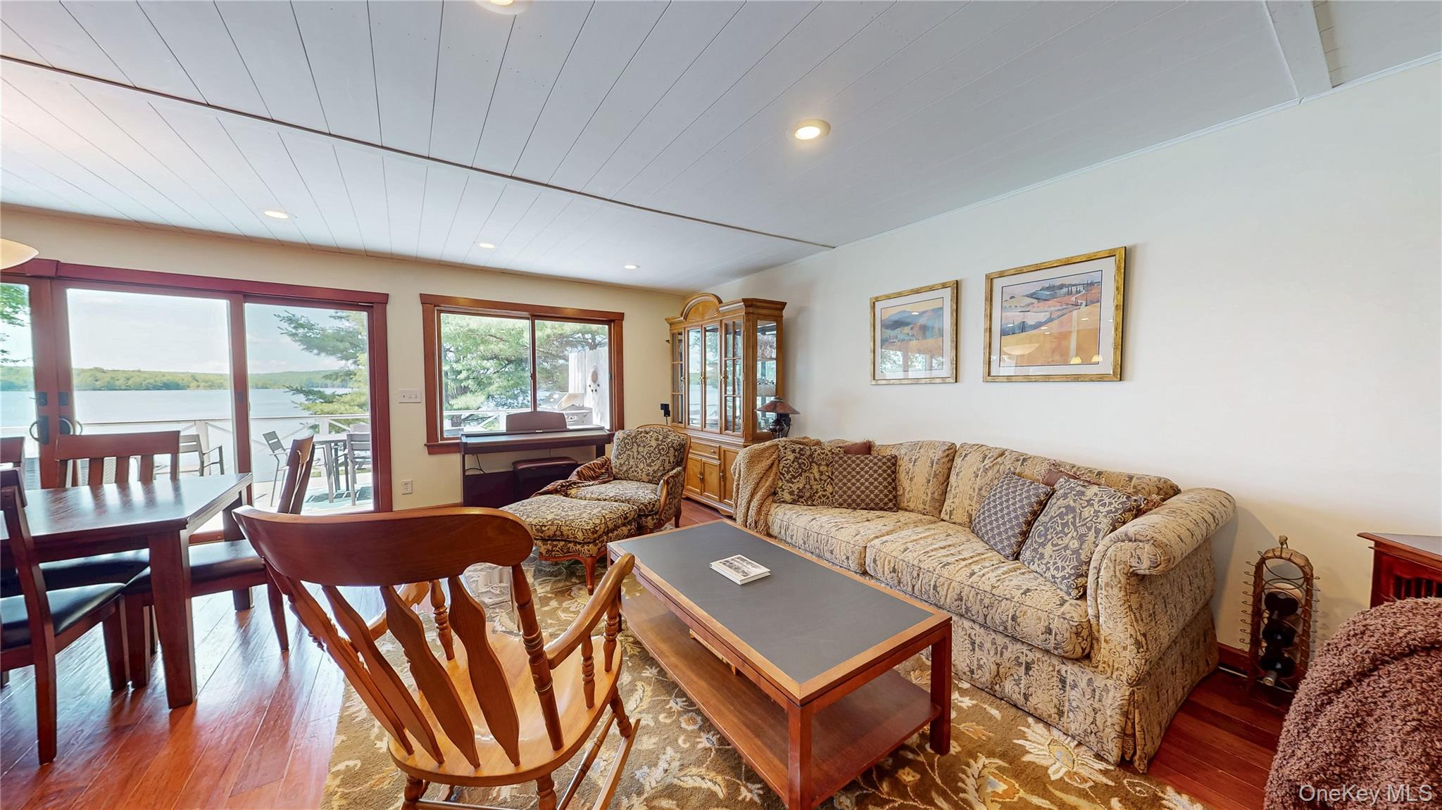 20 Sunset Point – For Sale photo 18