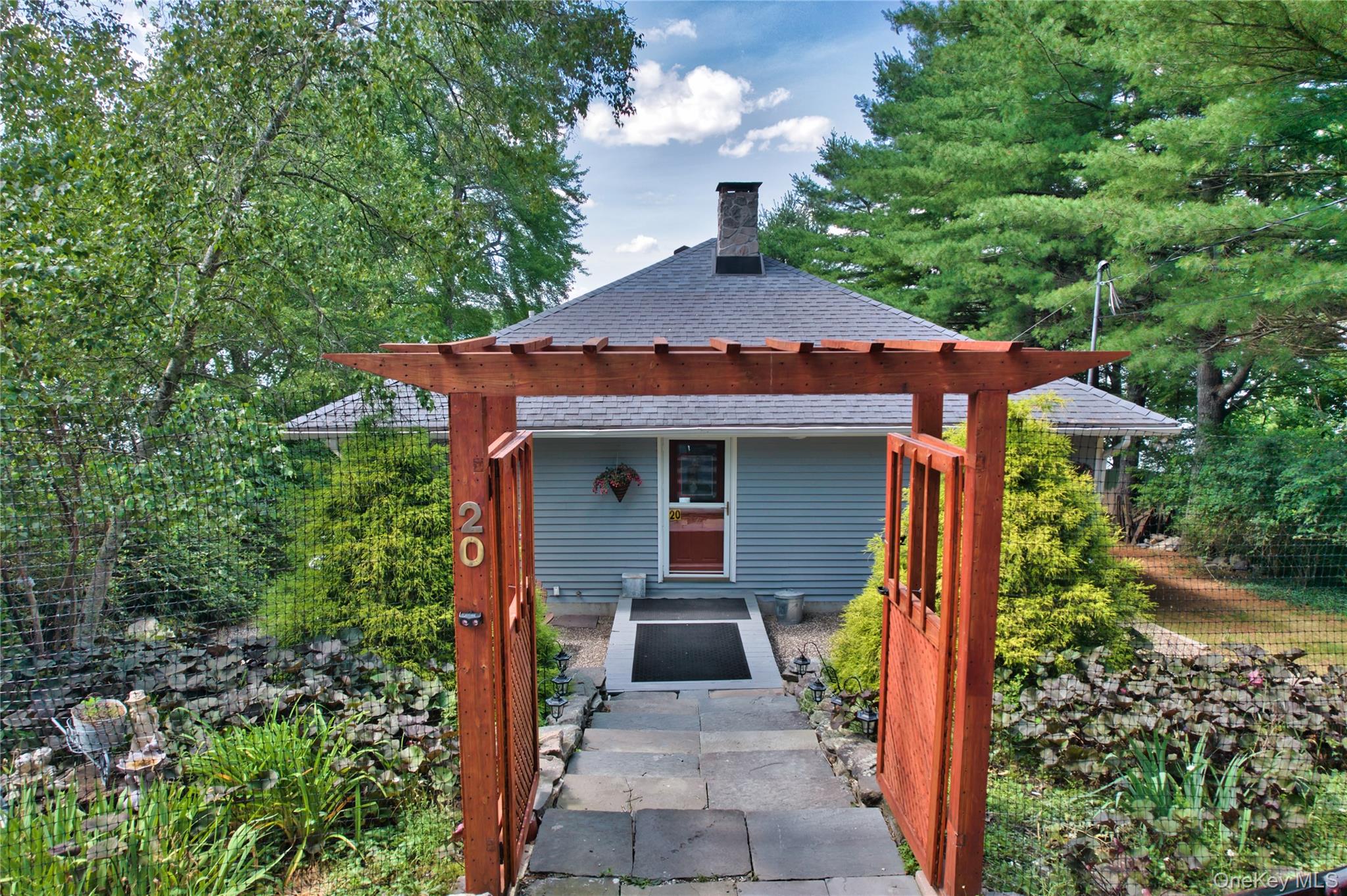 20 Sunset Point – For Sale photo 3