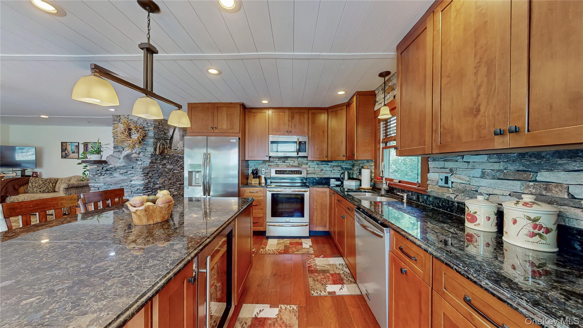 20 Sunset Point – For Sale photo 9