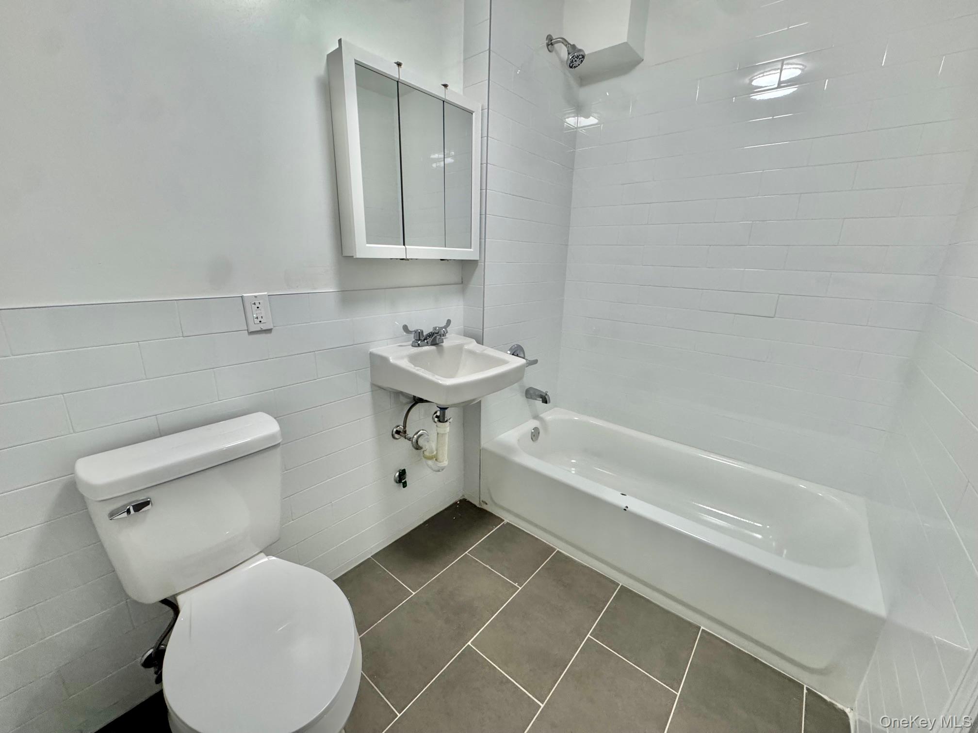 1761 Topping Avenue – For Sale photo 9
