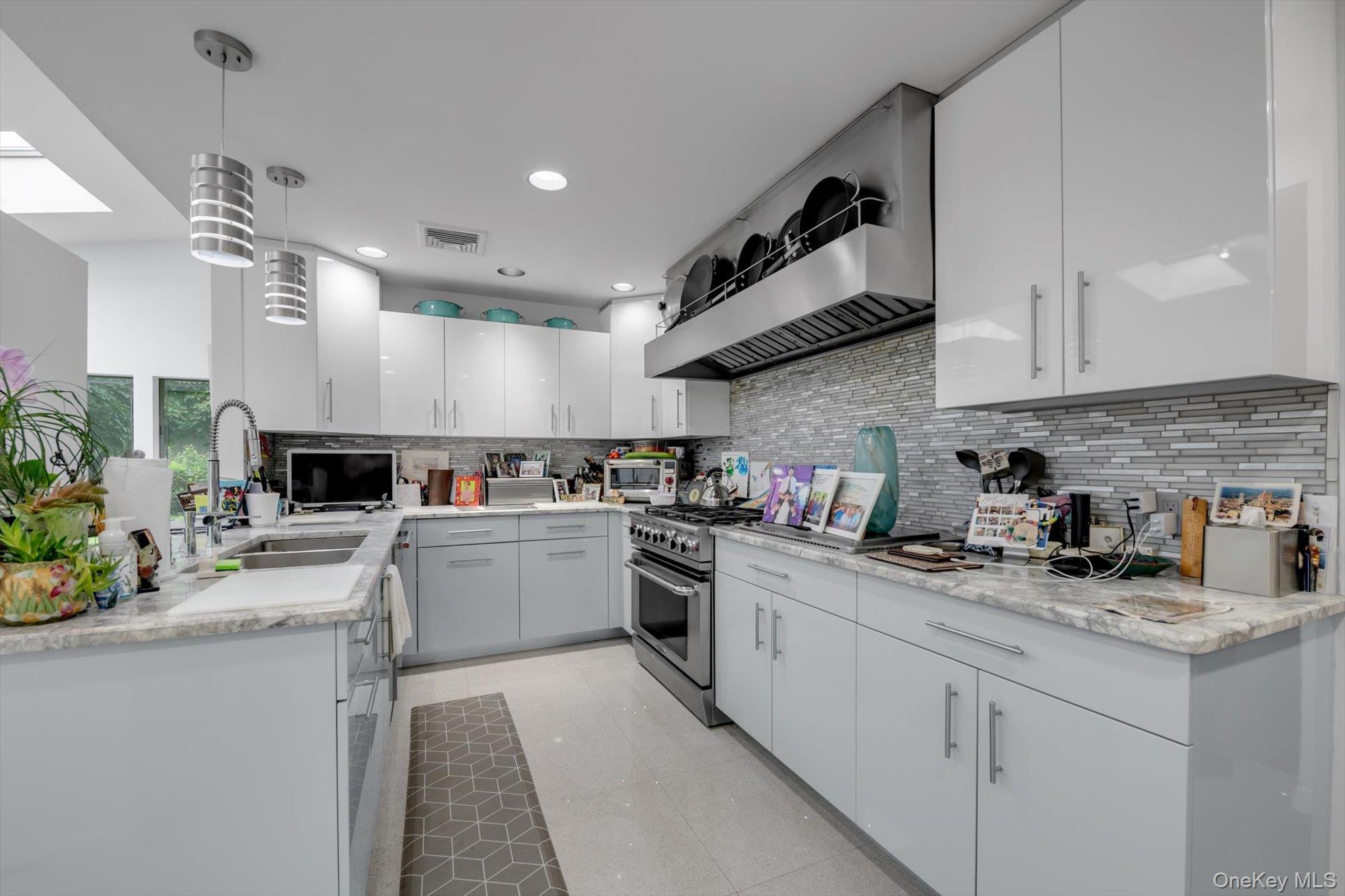 57 Parkway Drive – For Sale photo 5