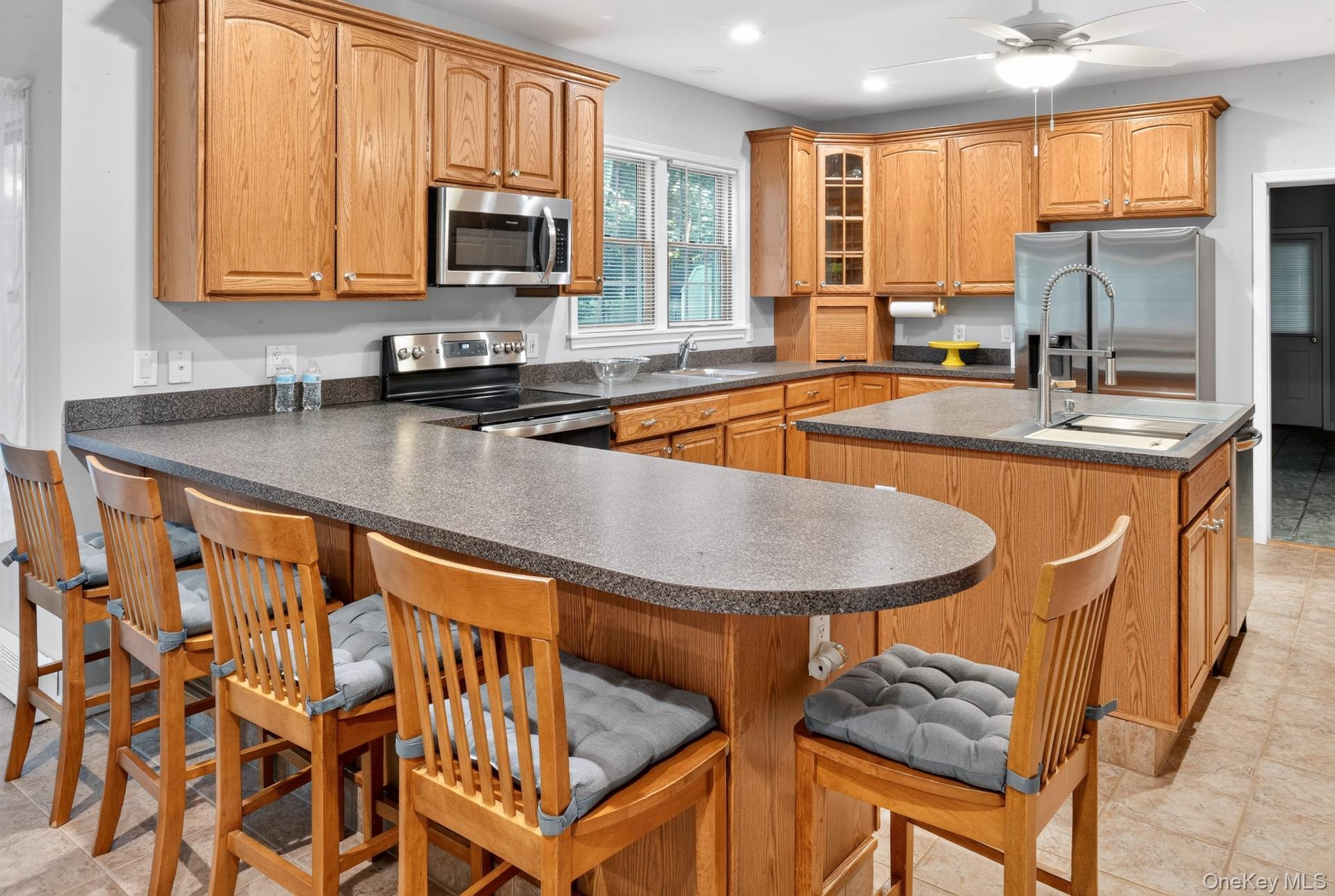 41 Tredwell Lane – For Rent photo 4