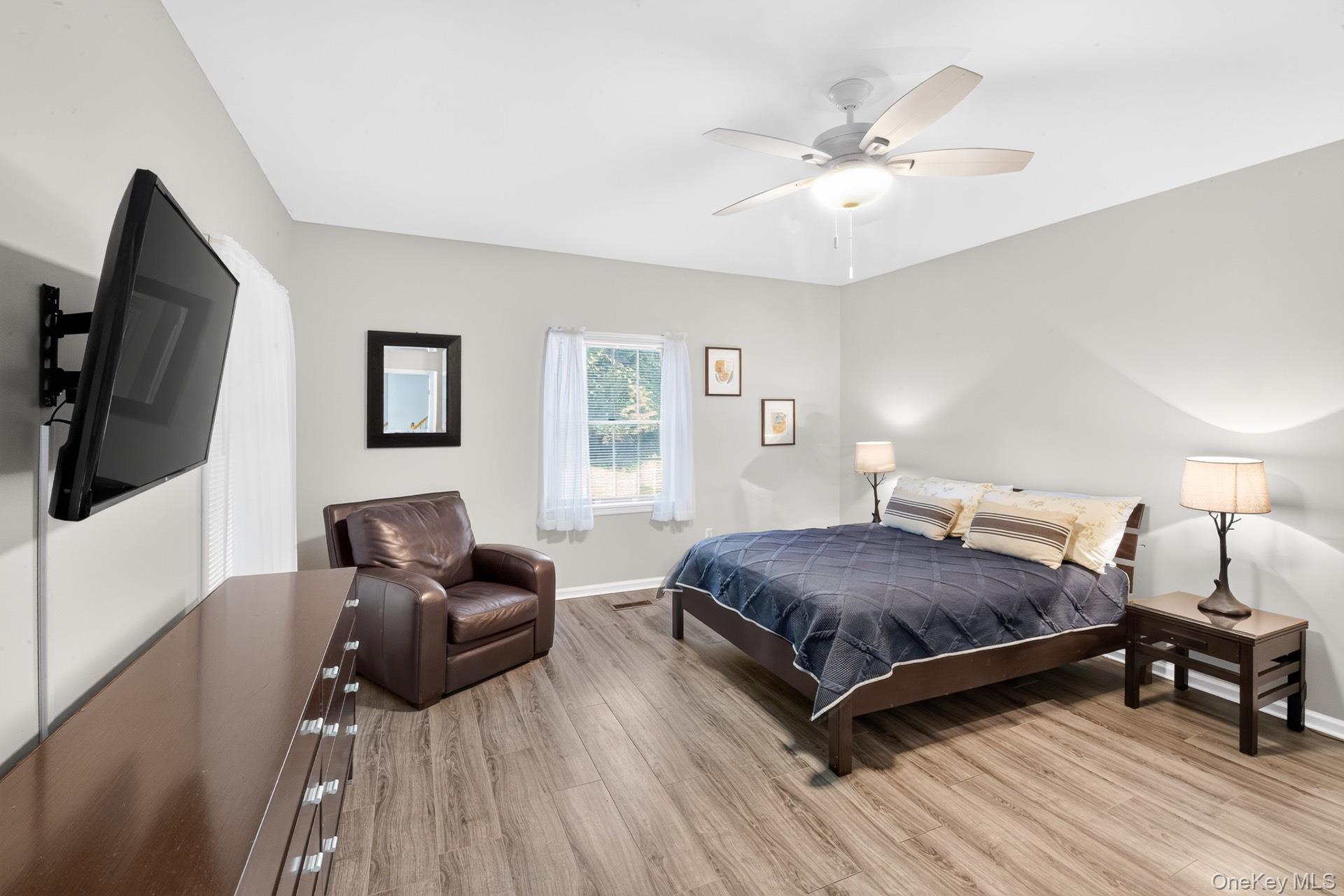 41 Tredwell Lane – For Rent photo 17