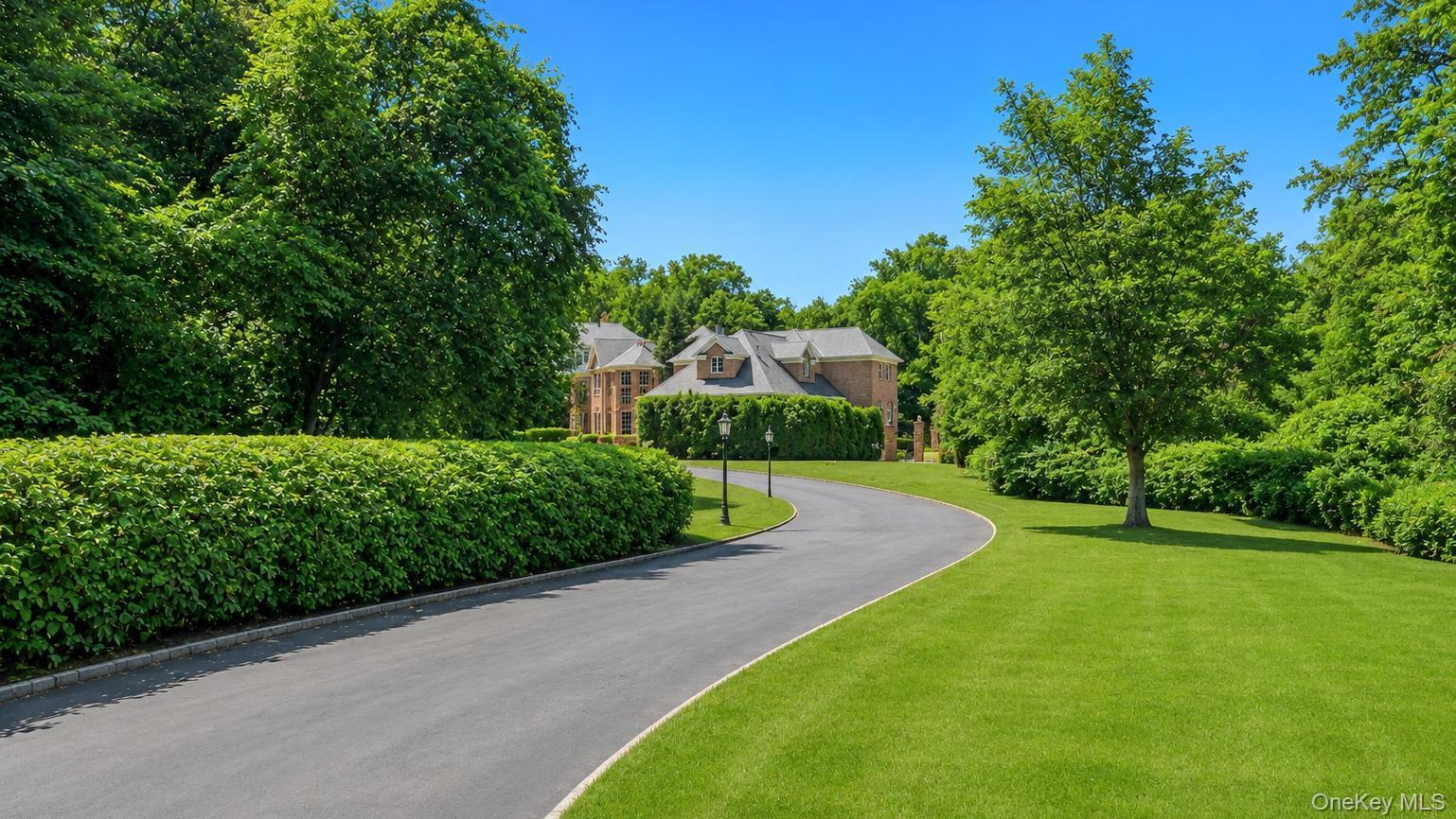250 Oyster Bay Road – For Sale photo 6