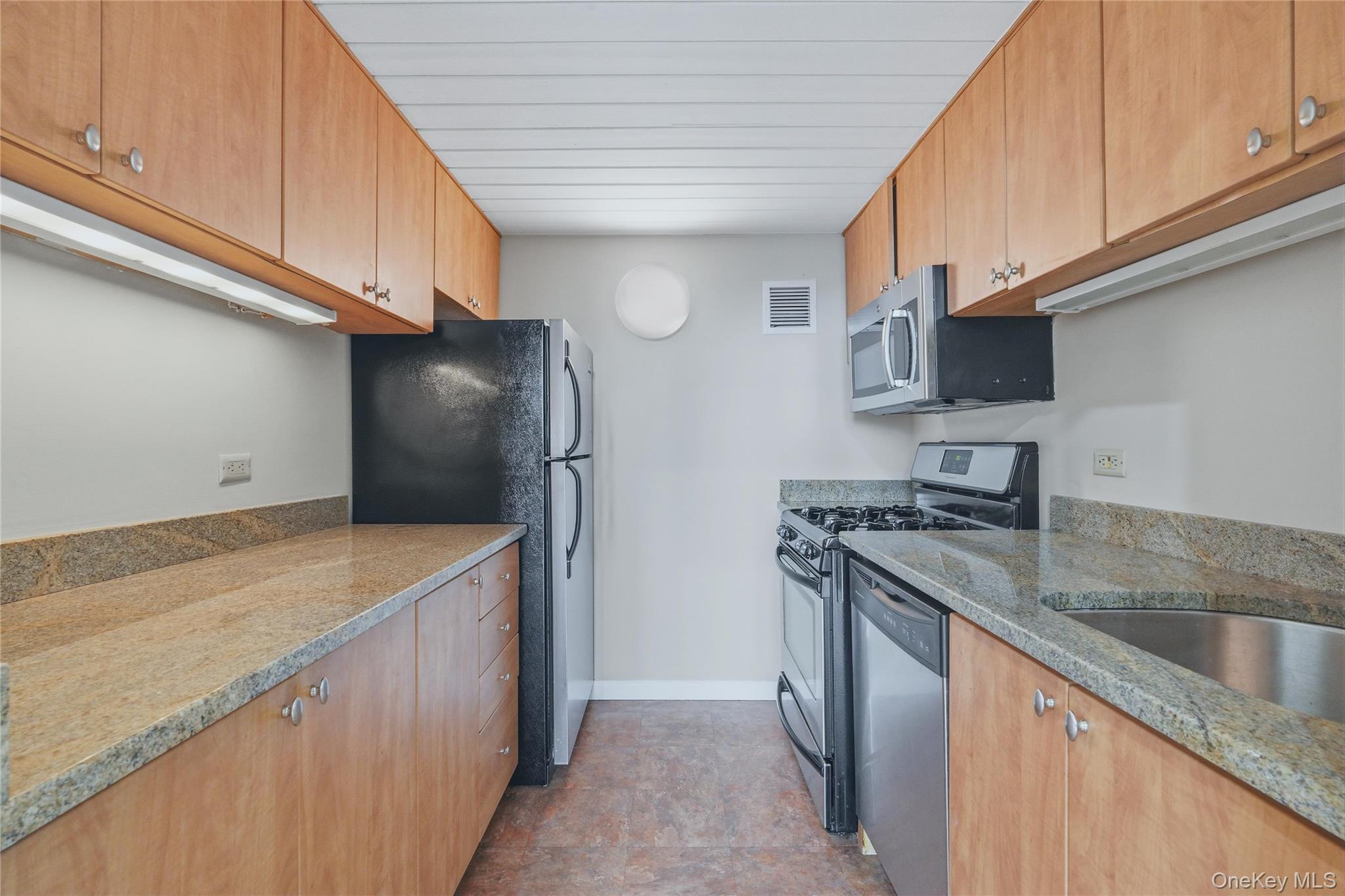 1 Landmark Square, Unit 405 photo 15