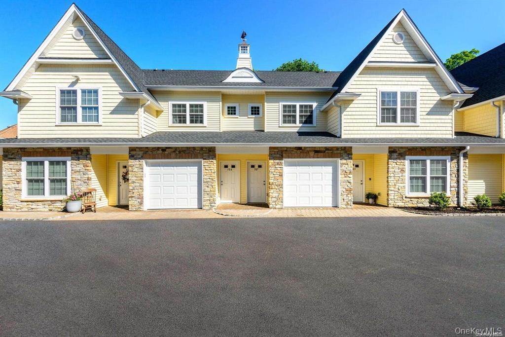 20 Creek Road, Unit 702