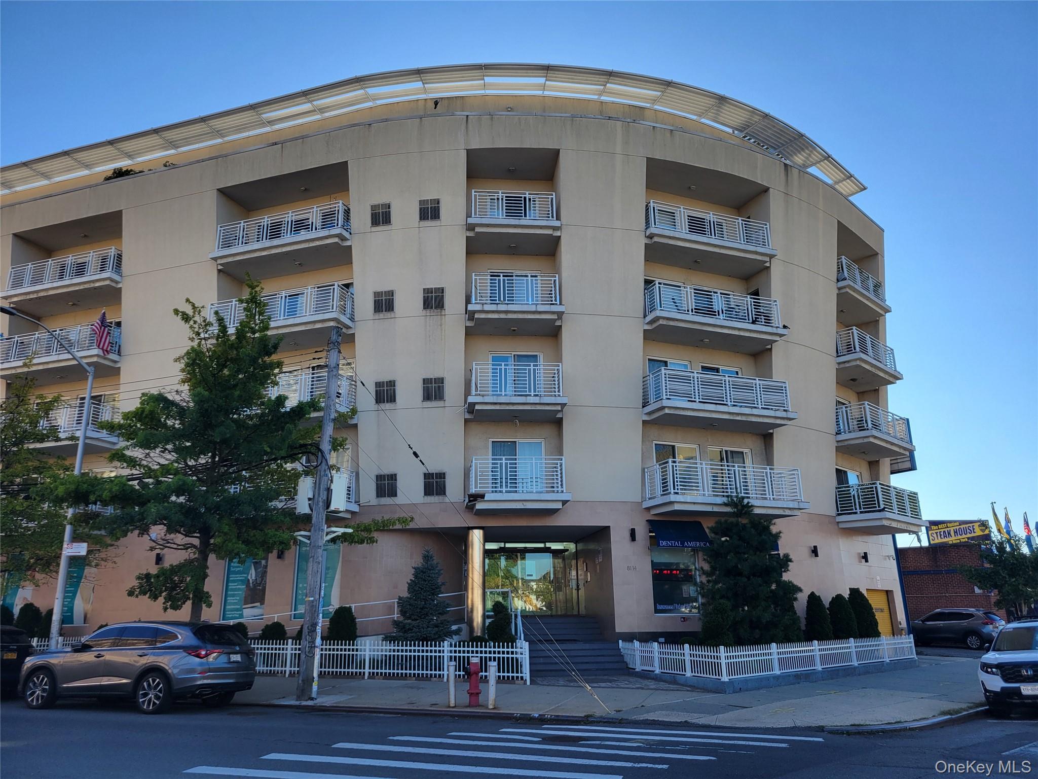81-14 Queens Boulevard, Unit PH6C