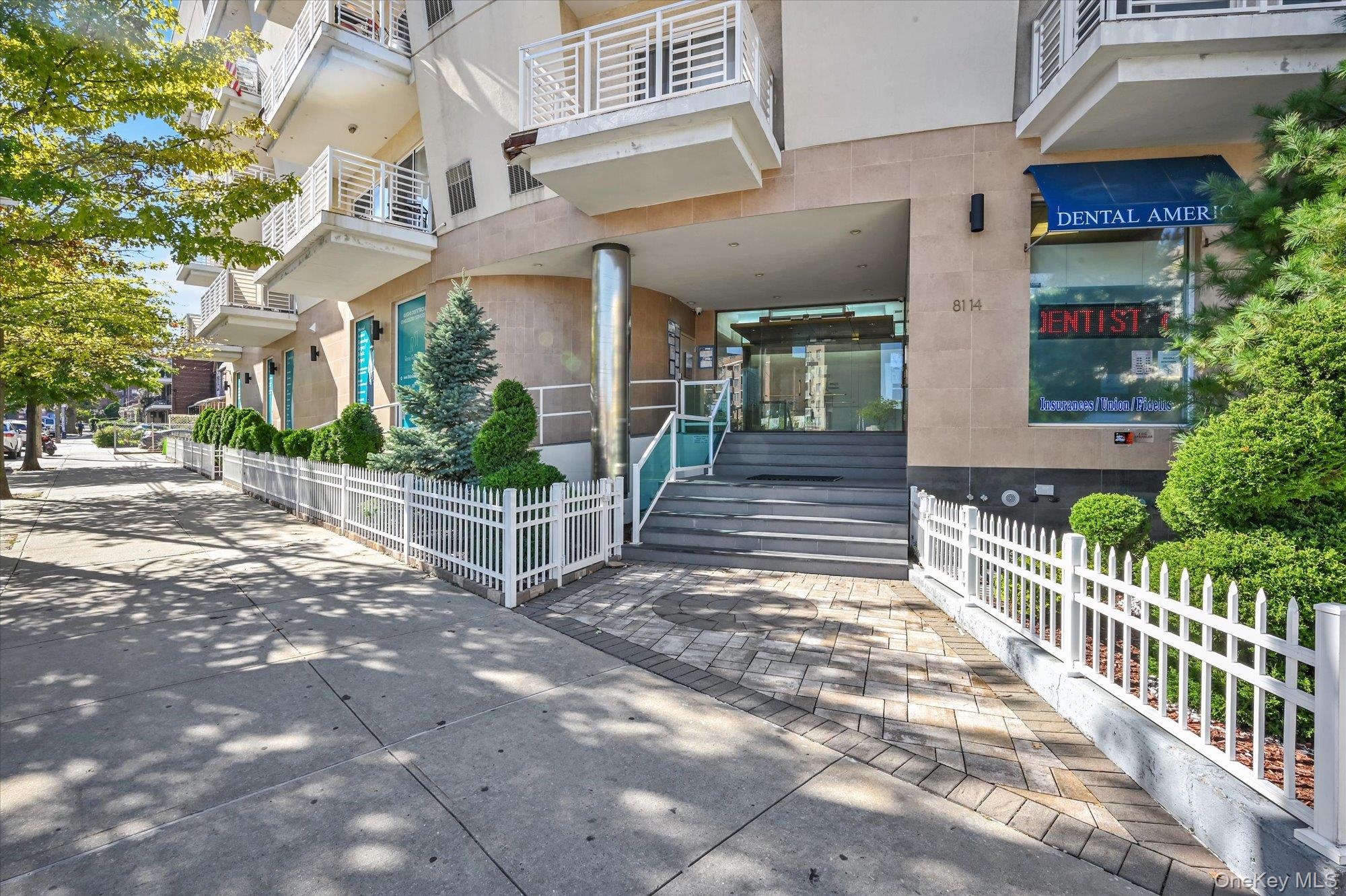 81-14 Queens Boulevard, Unit PH6C photo 17