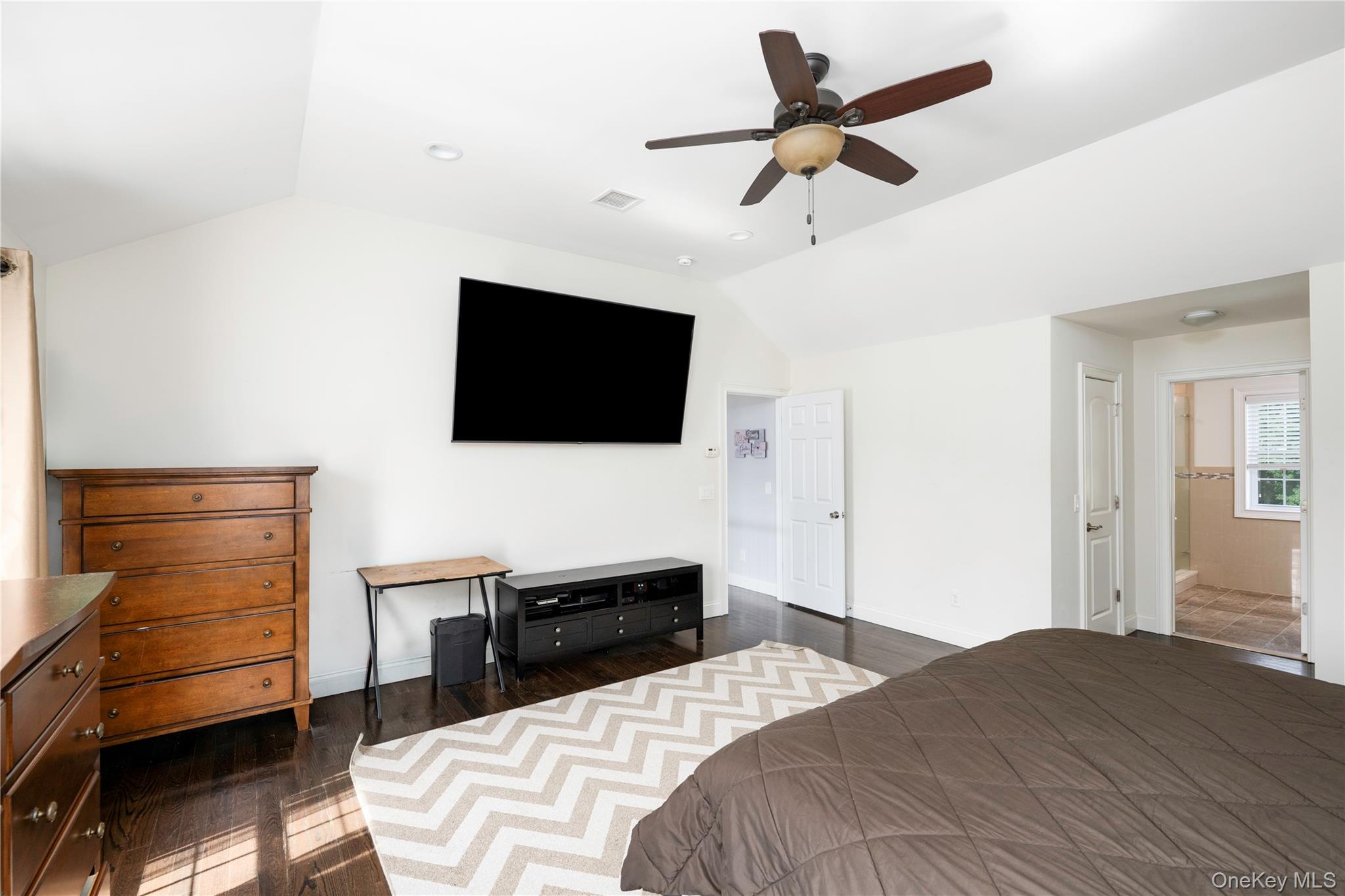 16 Noble Court – For Sale photo 12