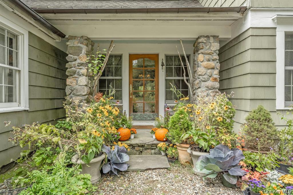 209 Hardscrabble Road – For Sale photo 2