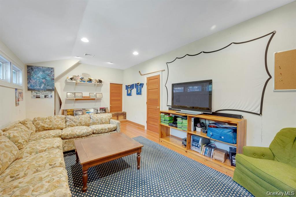 209 Hardscrabble Road – For Sale photo 18