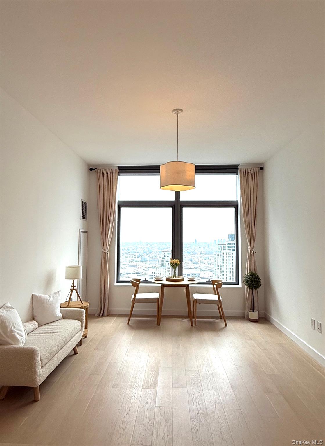 3 Court Square, Unit 4610 photo 3