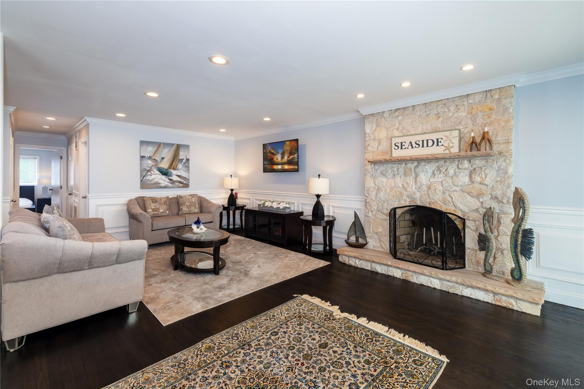2590 Riverside Drive – For Sale photo 17