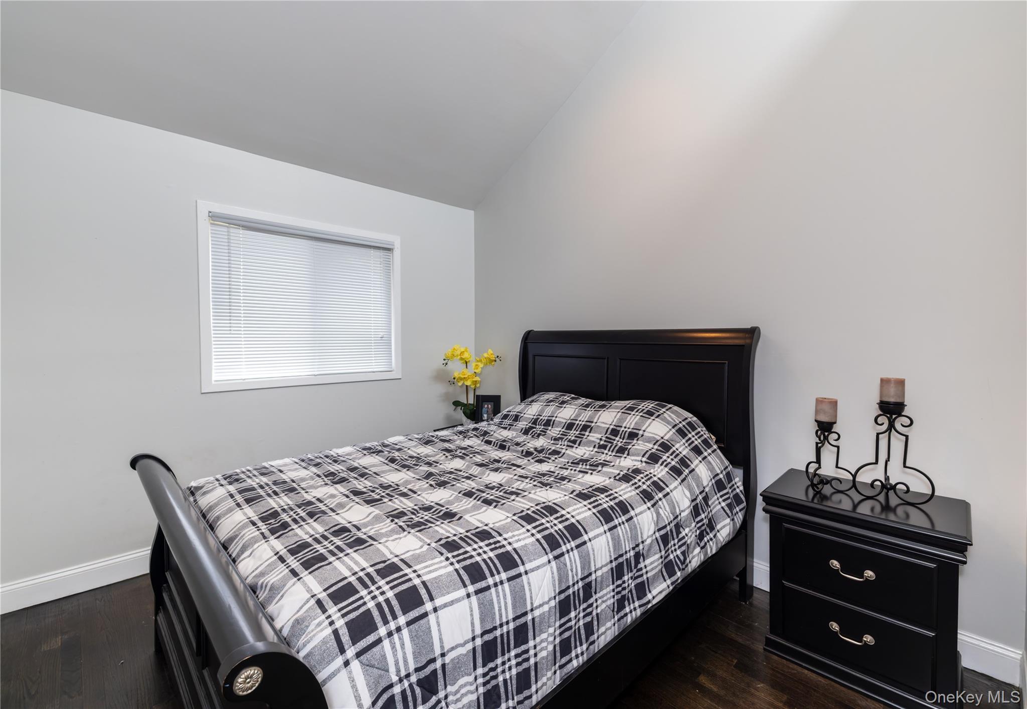 2590 Riverside Drive – For Sale photo 13