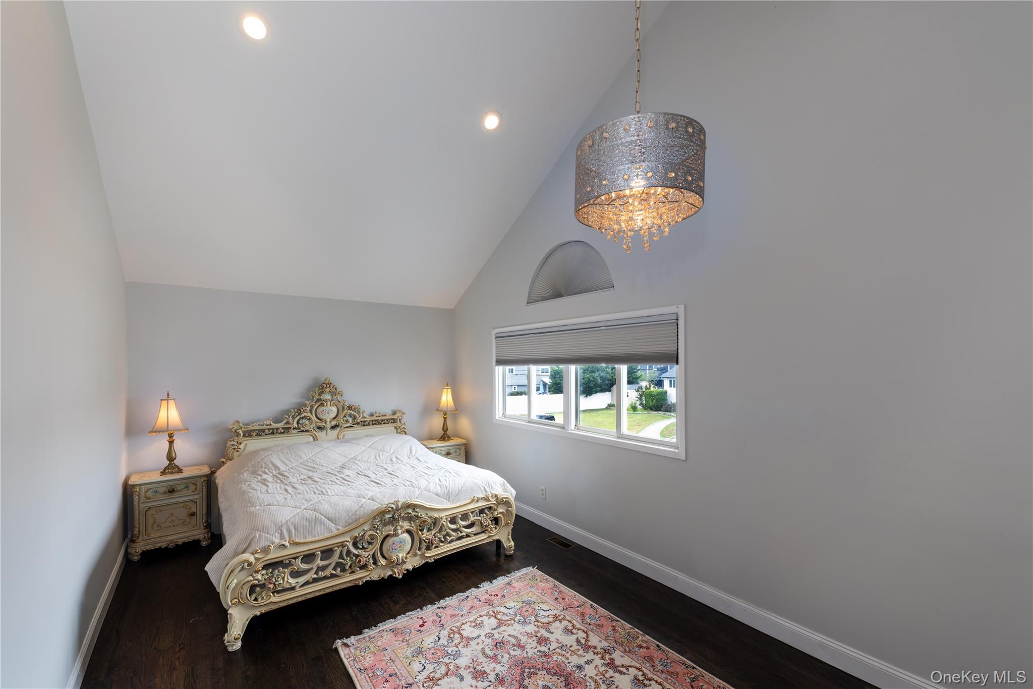 2590 Riverside Drive – For Sale photo 10