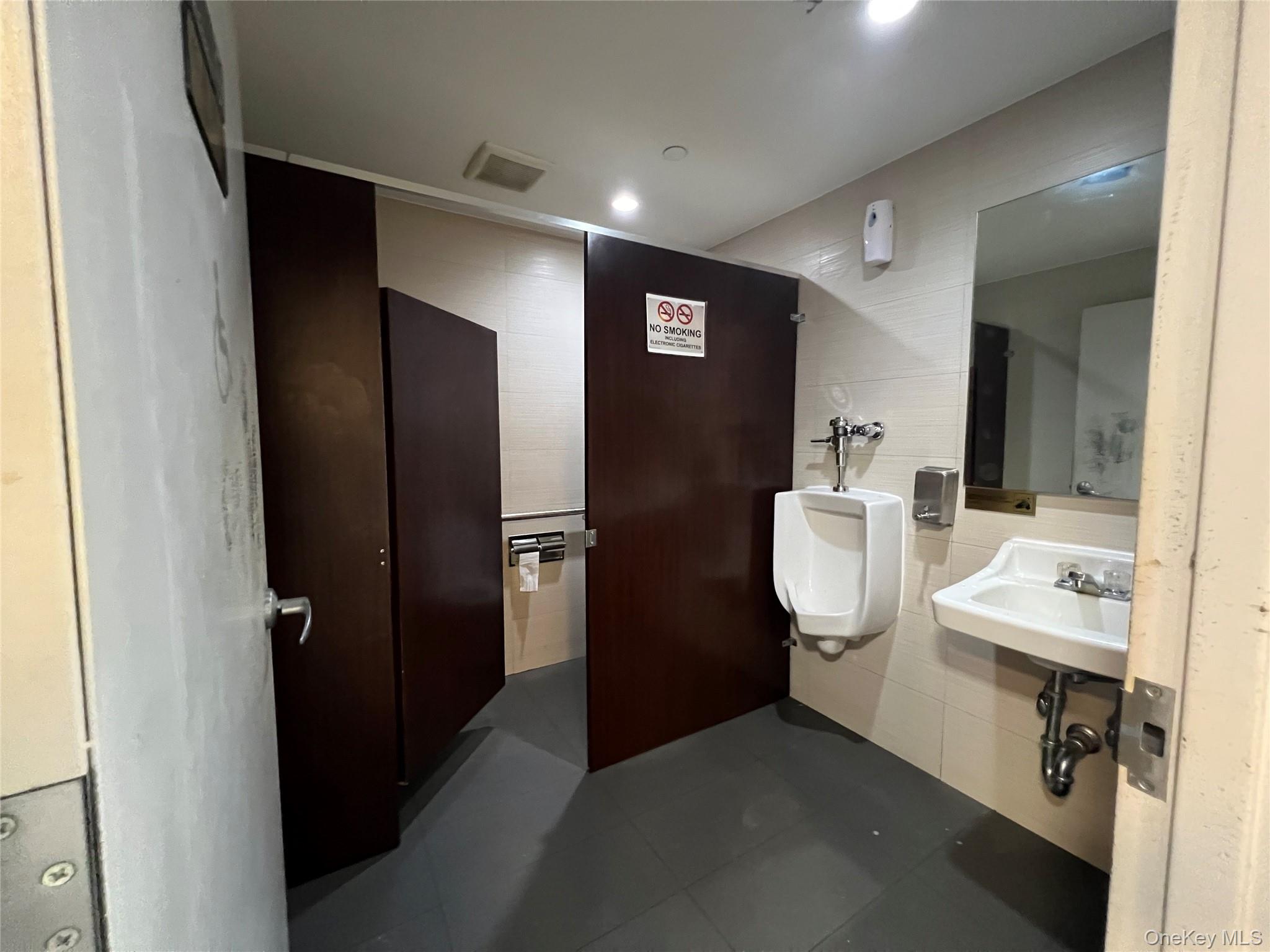135-47 Northern Boulevard, Unit 1FL photo 9