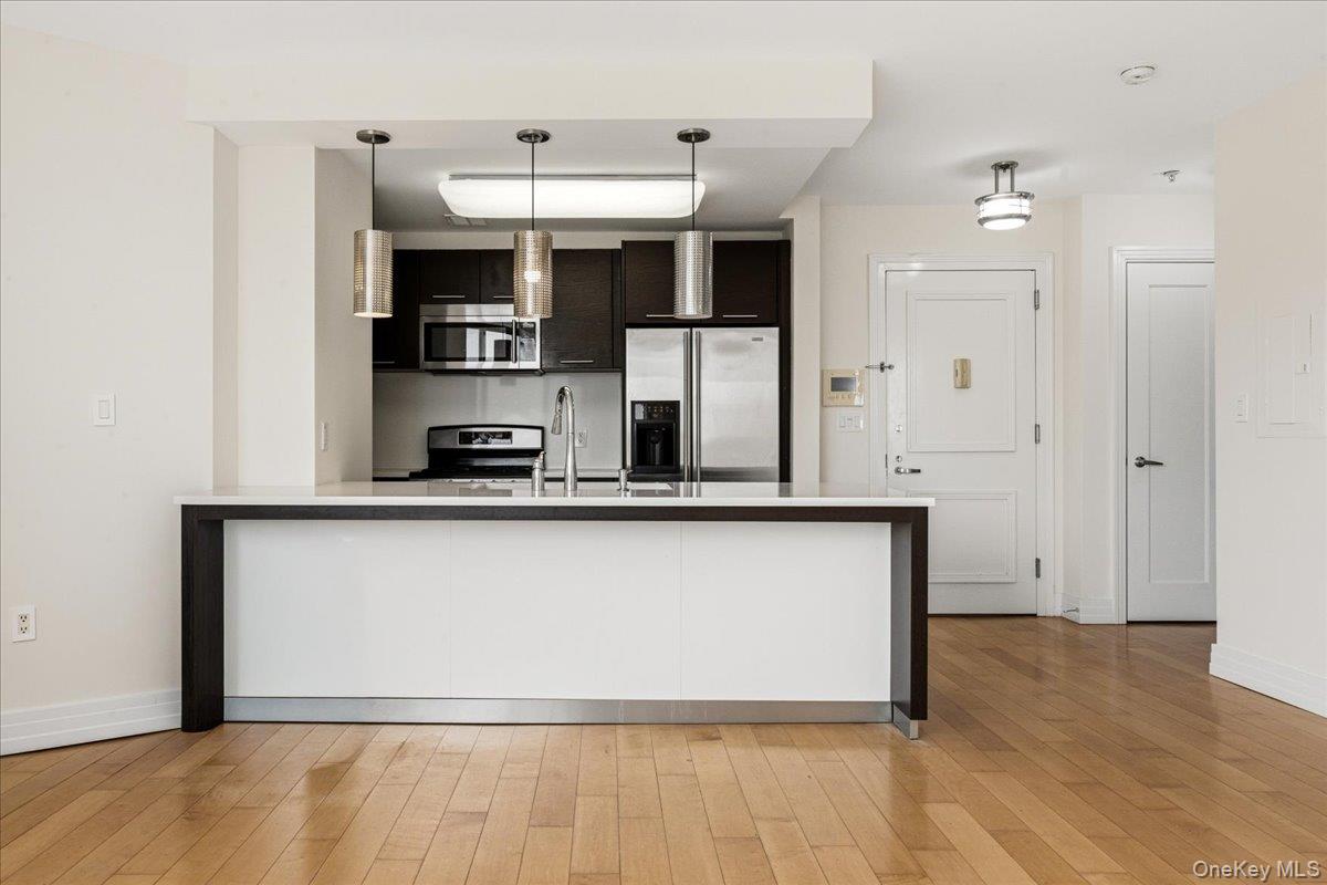 64-05 Yellowstone Boulevard, Unit PH504 photo 16