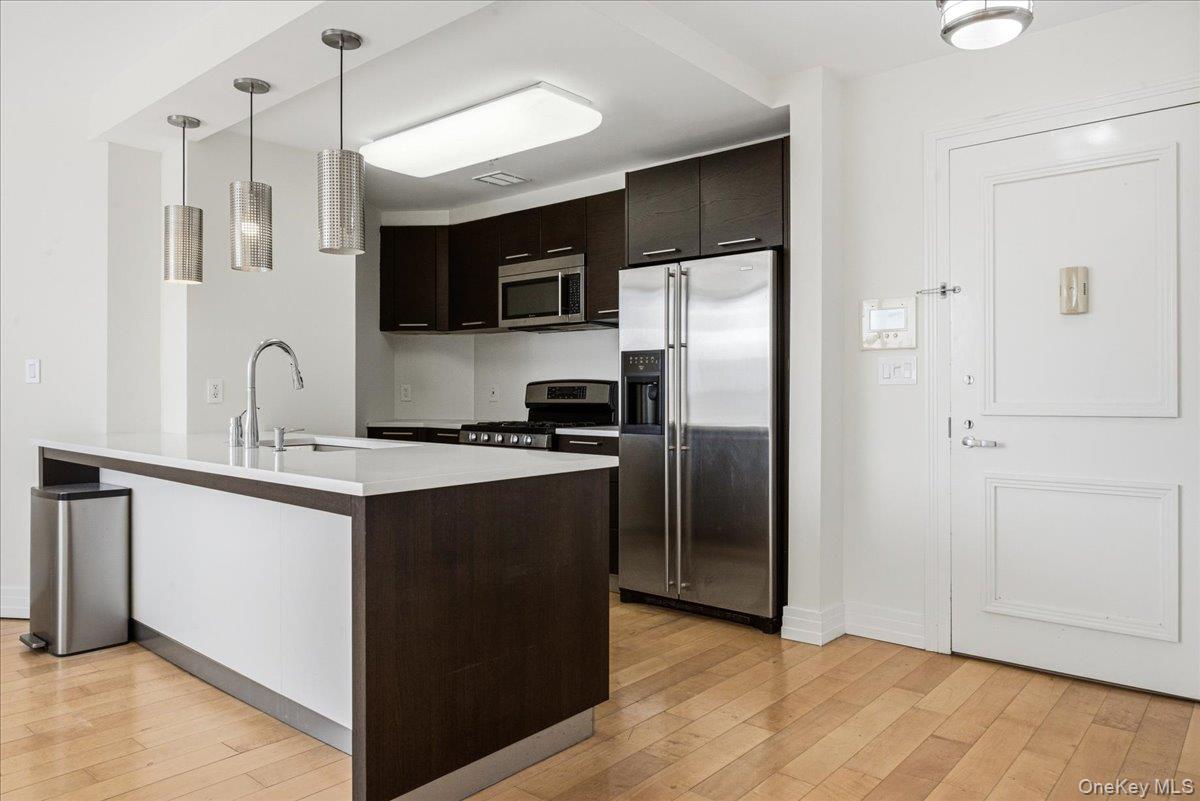64-05 Yellowstone Boulevard, Unit PH504 photo 5