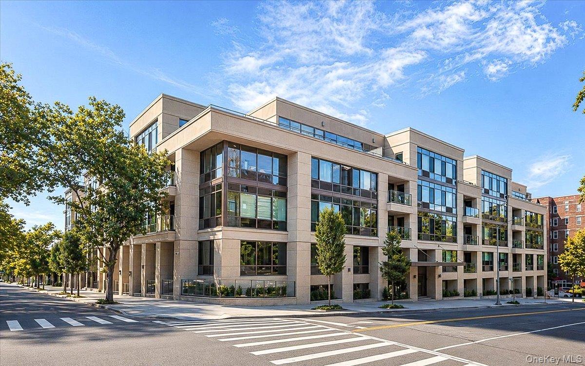 64-05 Yellowstone Boulevard, Unit PH504