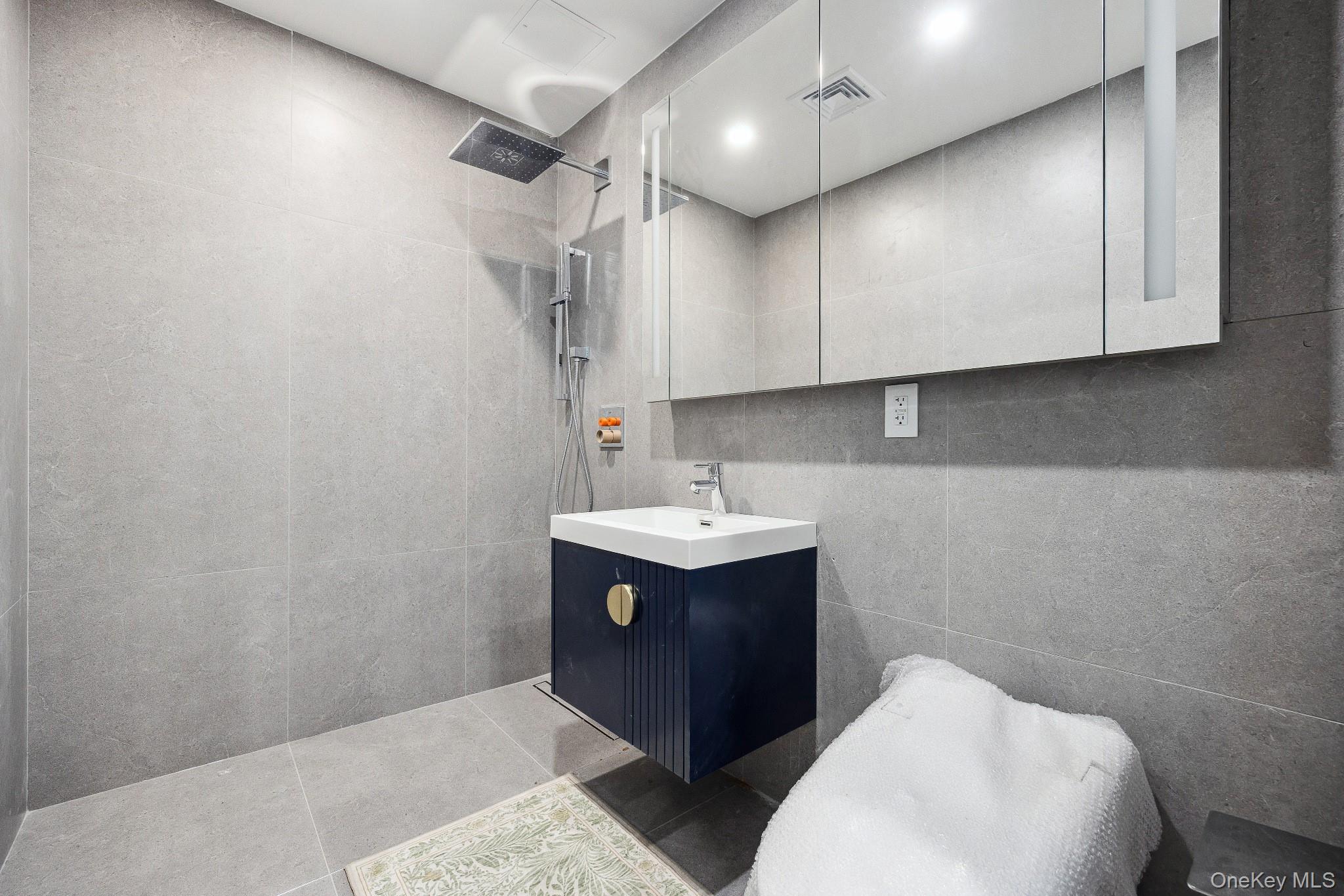 38-20 Parsons Boulevard, Unit 528 photo 14