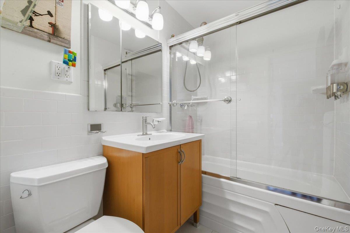 118-18 Union Turnpike, Unit 21E photo 24