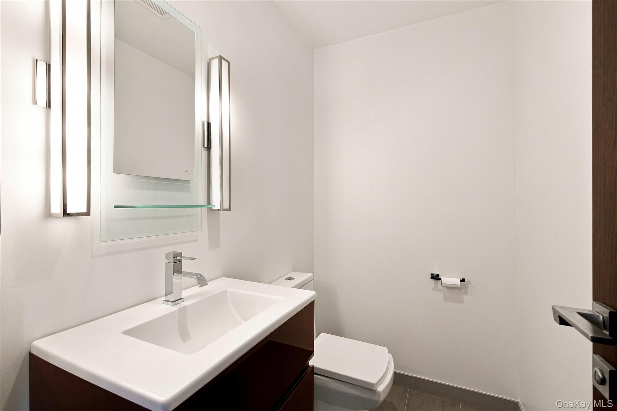 900 W Shore Road – For Sale photo 39