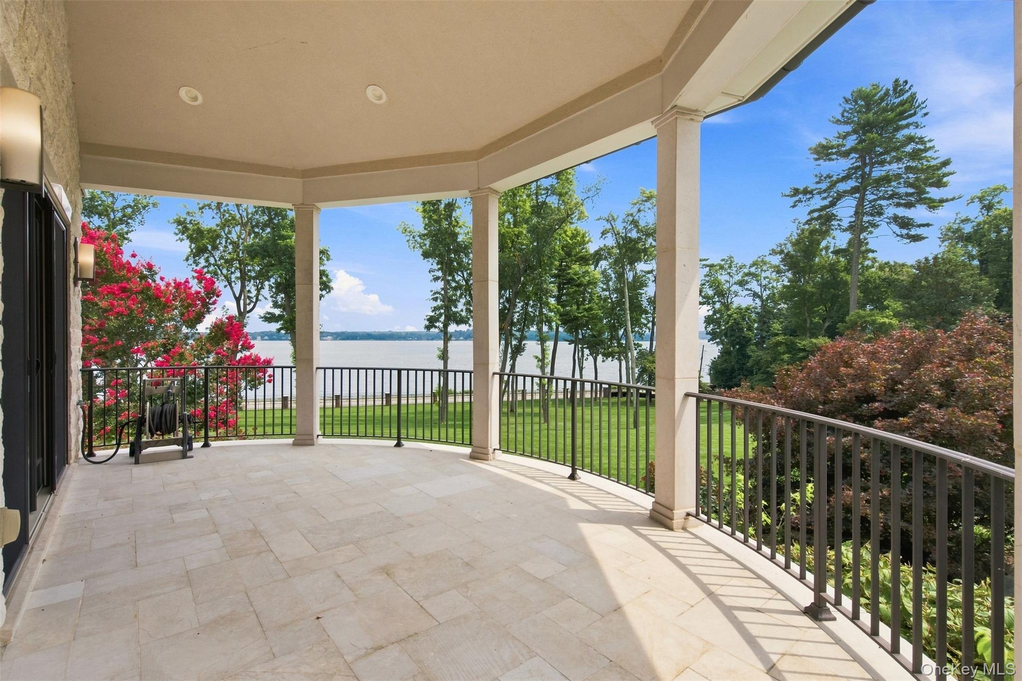 900 W Shore Road – For Sale photo 24