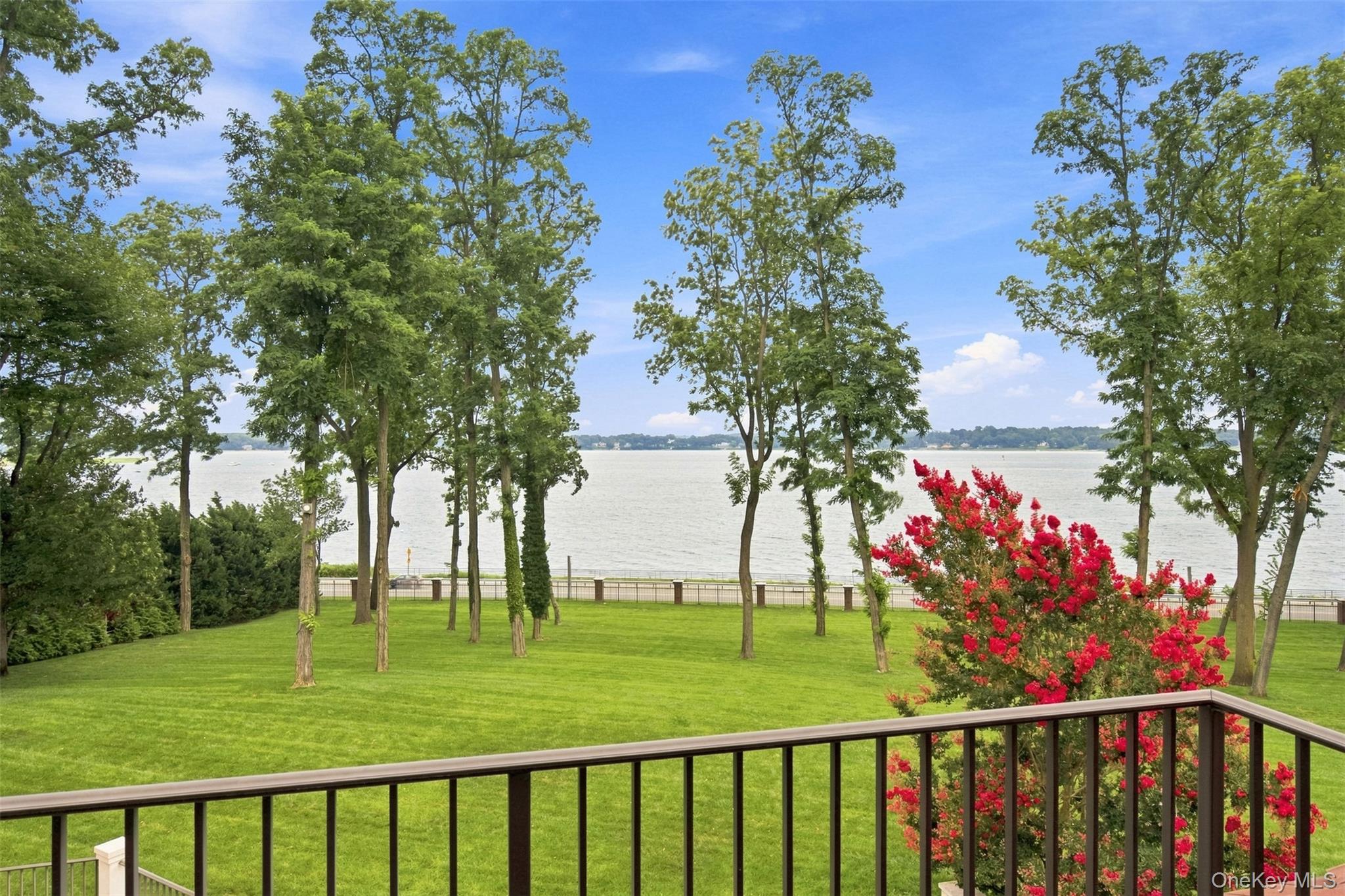 900 W Shore Road – For Sale photo 32