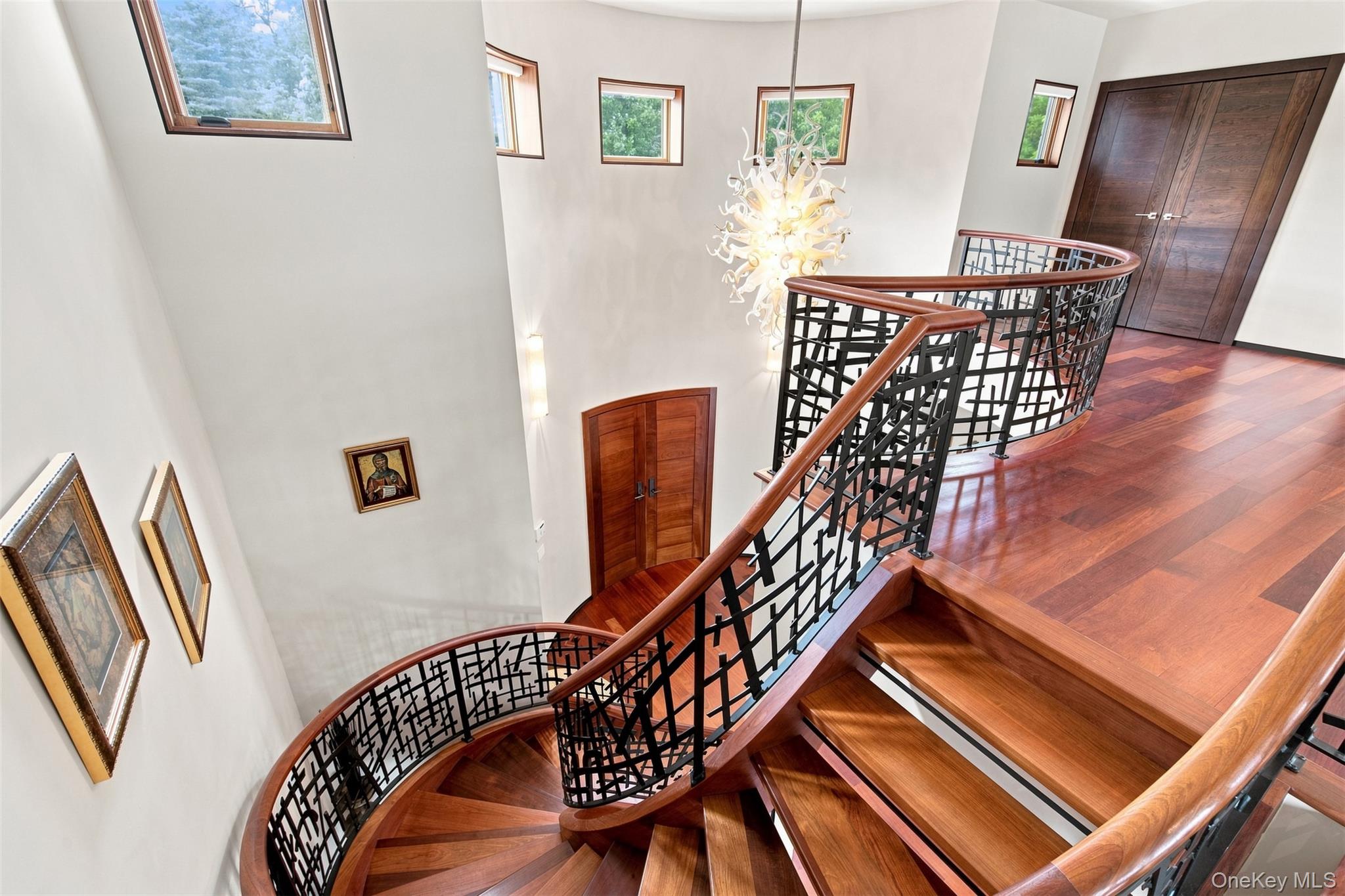 900 W Shore Road – For Sale photo 27