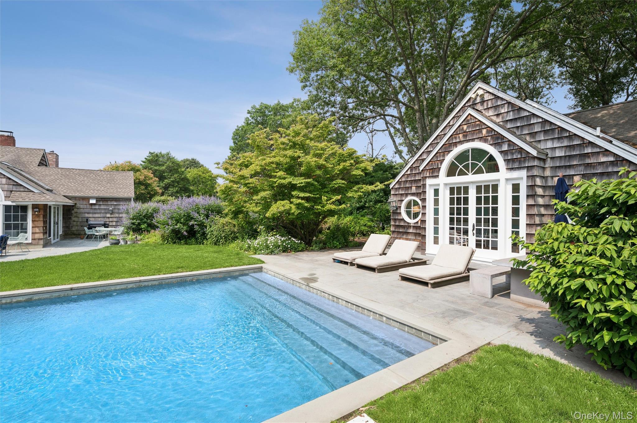 20 Quogue Street – For Rent photo 8