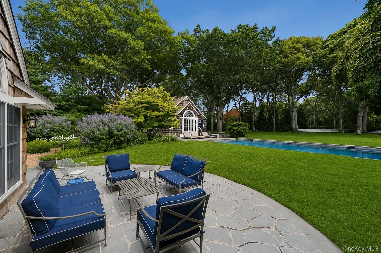 20 Quogue Street – For Rent photo 3