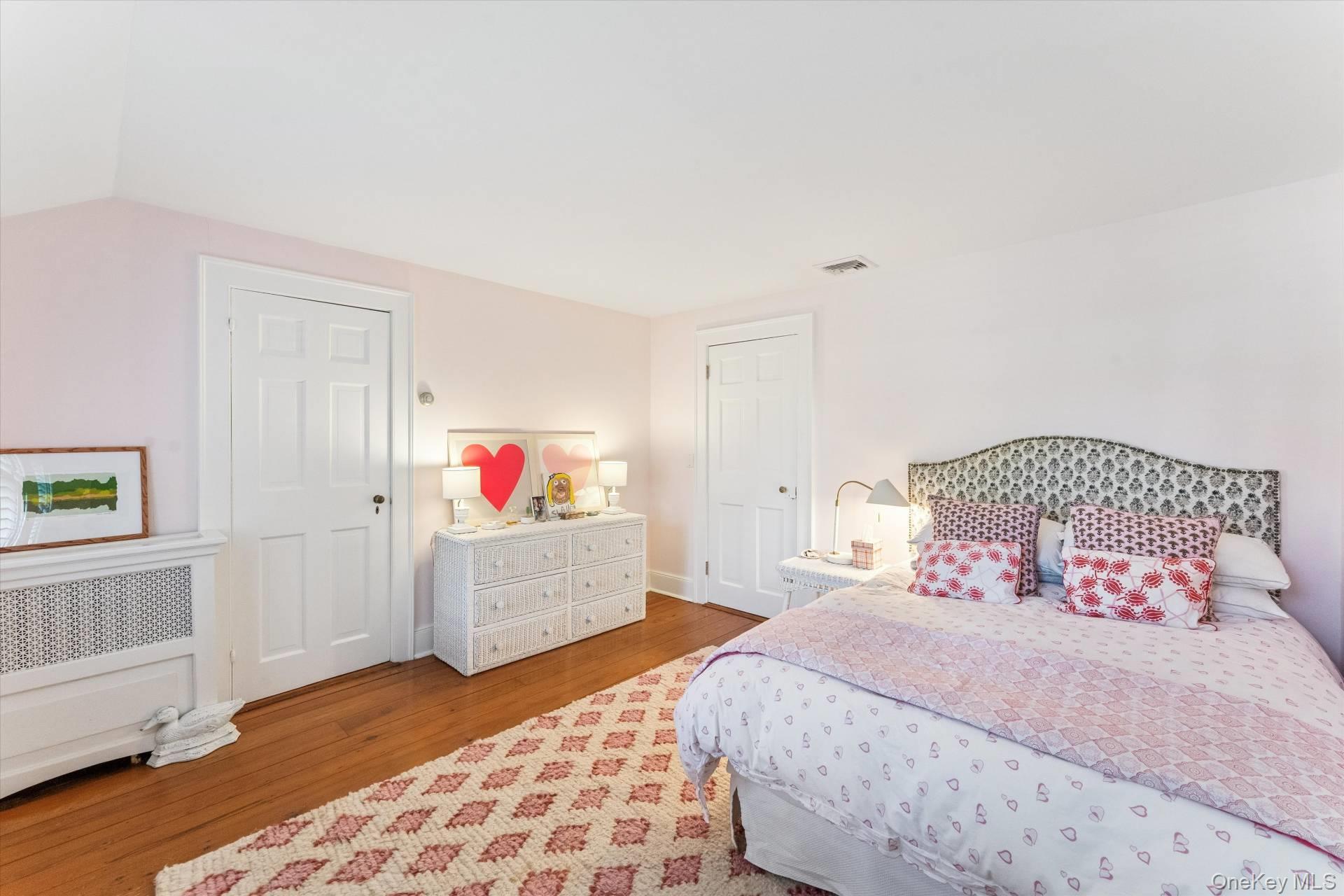 20 Quogue Street – For Rent photo 28