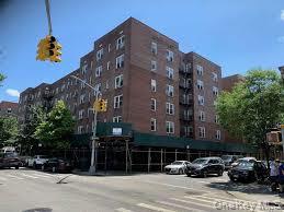4240 Bowne St, Unit 5F
