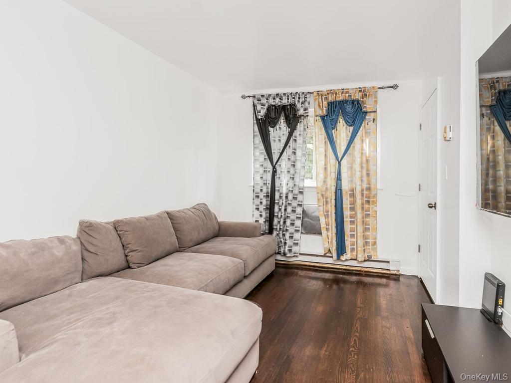 206-208 Balcom Avenue – For Sale photo 4